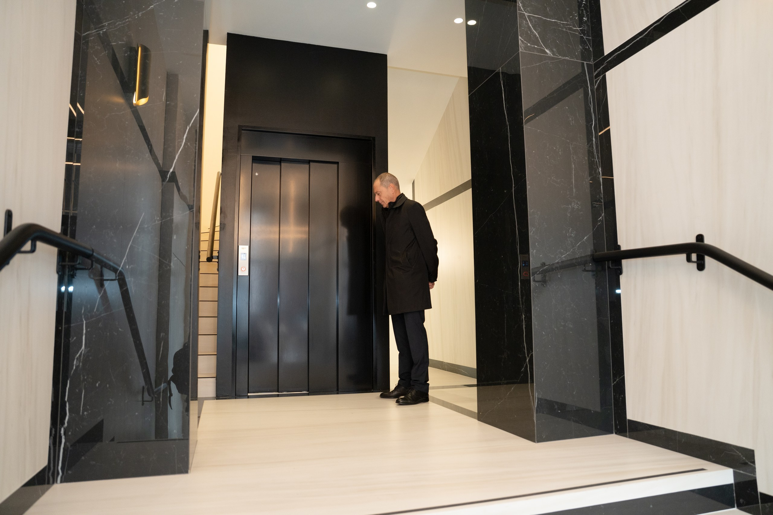 Wedding at Caffè Pedrocchi, Padua. El Velo Blanco I Wedding Photographers