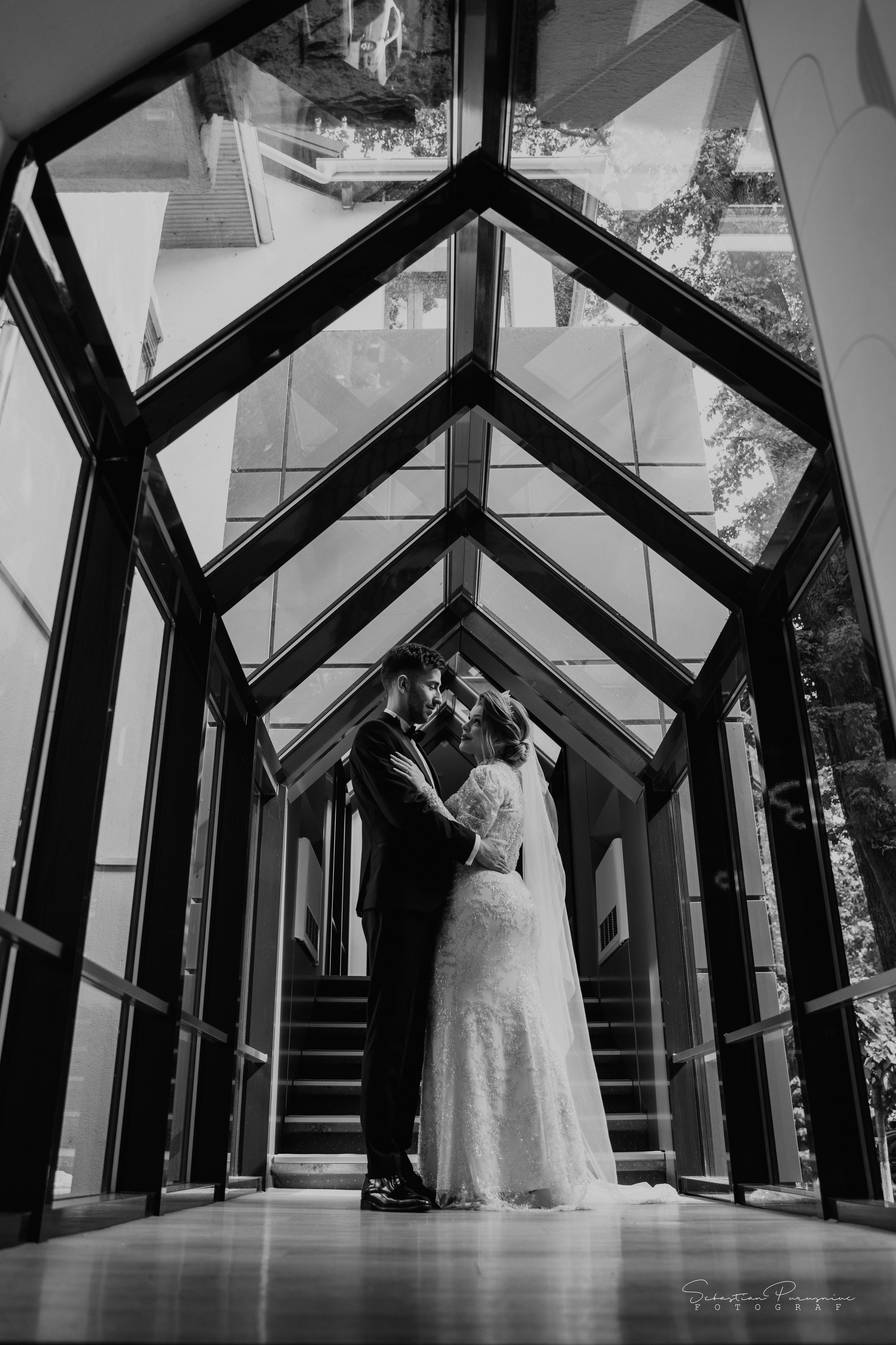 Larisa & Iulian. Sebastian Purusniuc Fotograf - Iasi