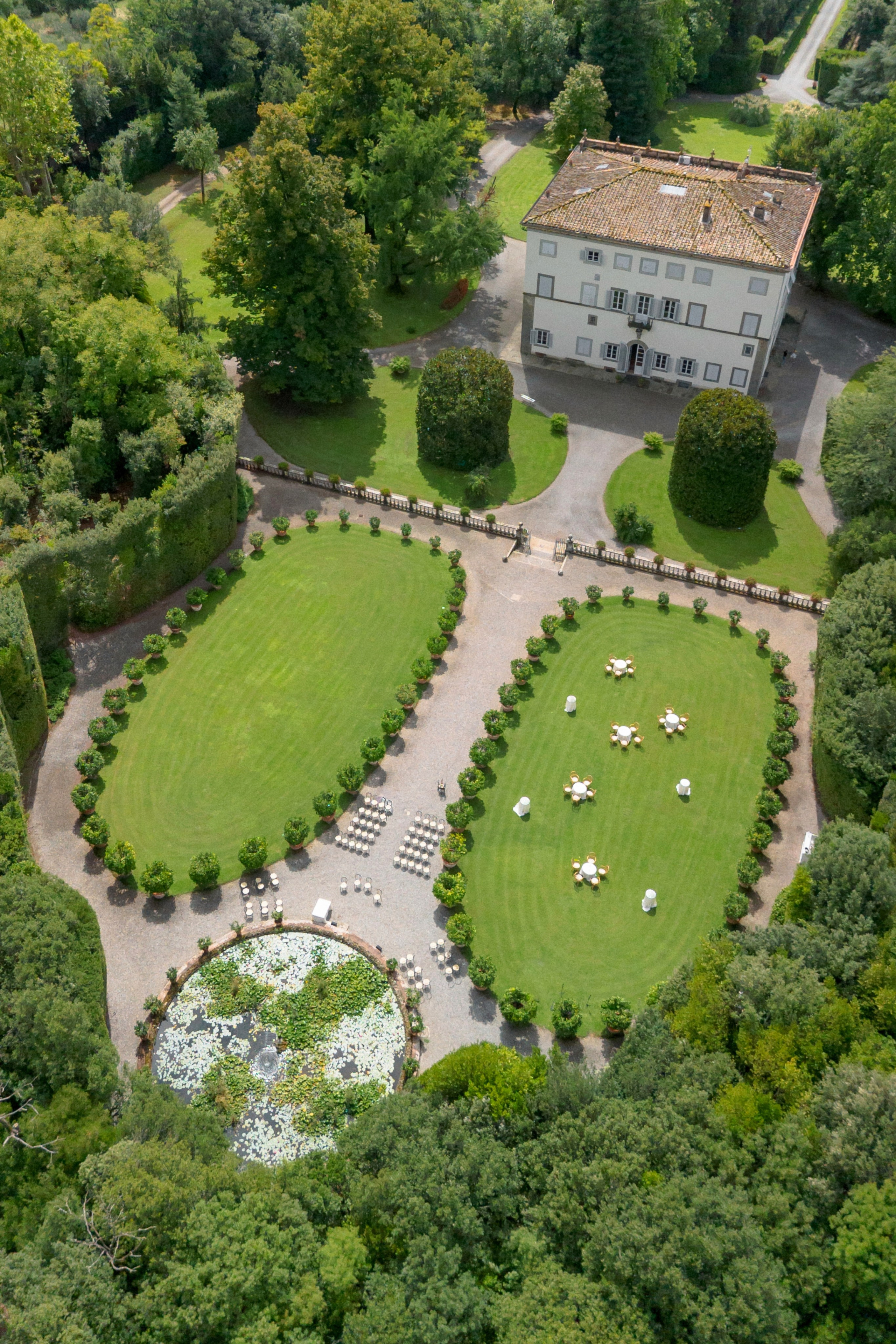Alissa & Jakob · Villa Grabau, Tuscany. Raw Studio: Capturing Elegant weddings accross Europe
