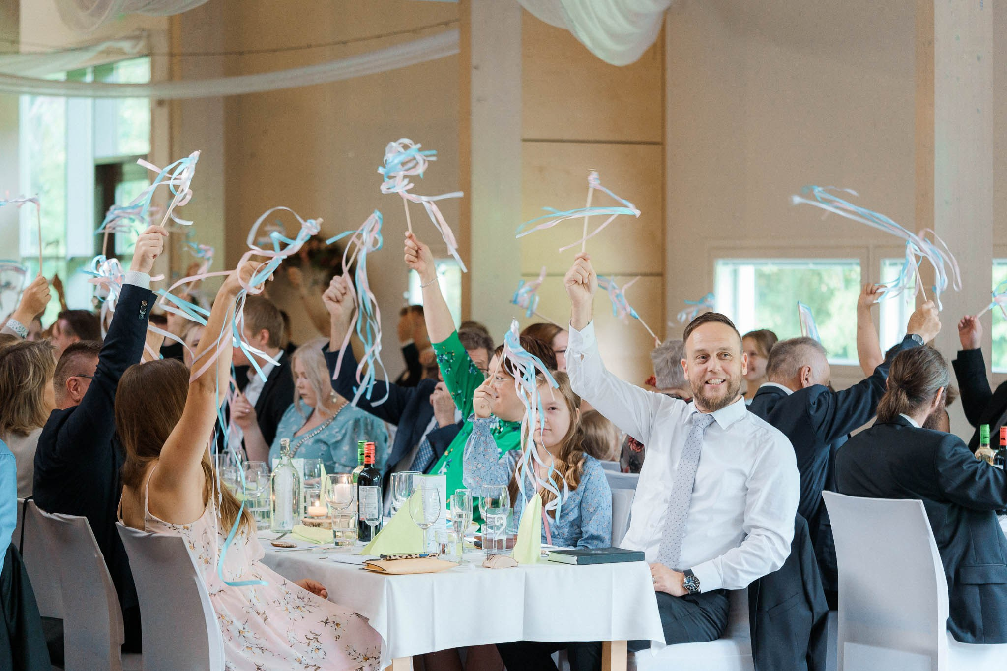 Häävalokuvaaja Helsingissä – Studiohappymoment | Romanttisia hetkiä