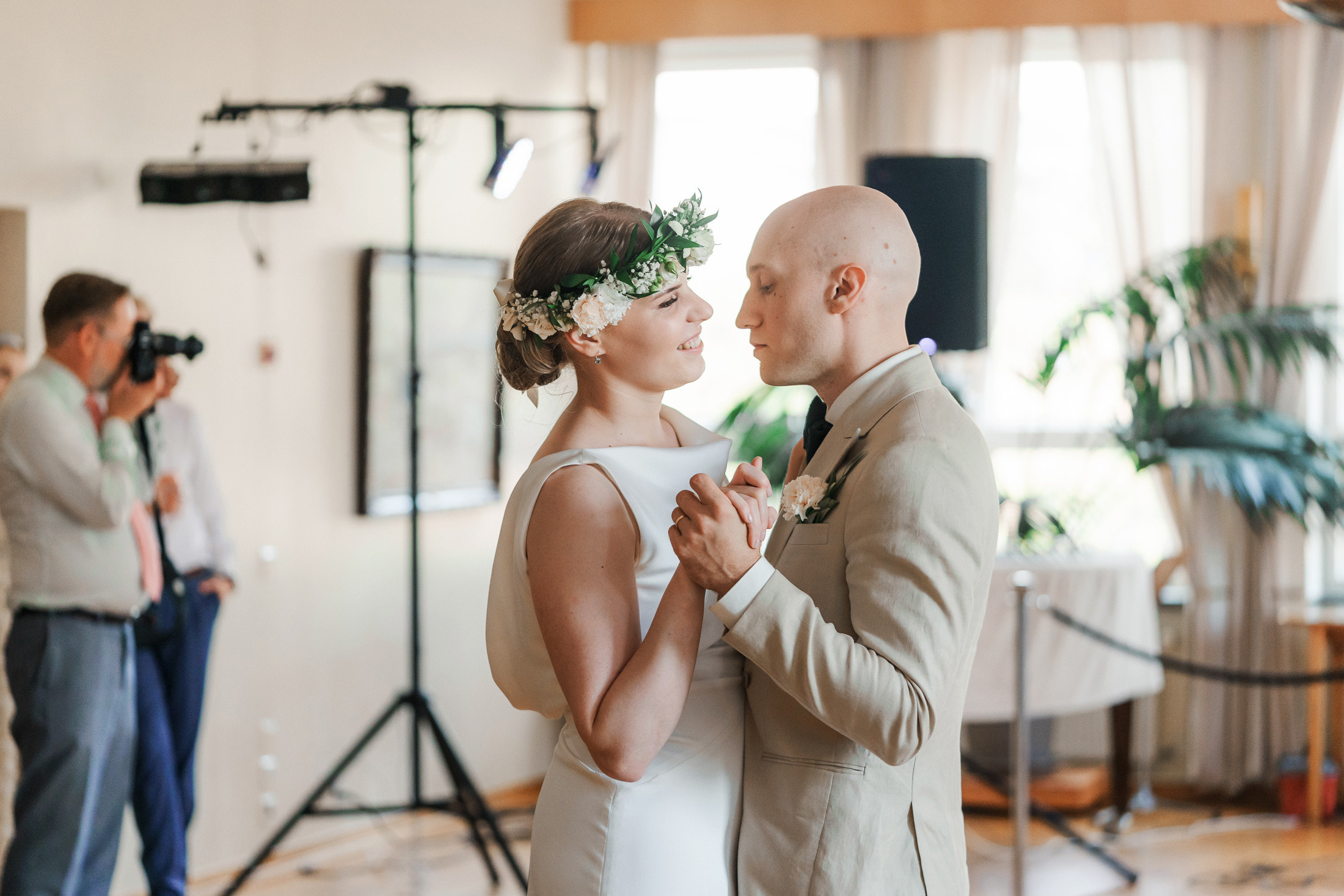 Hääkuvaus Hangossa – Upea merellinen hääpäivä S&R: n kanssa. Häävalokuvaaja Hanko