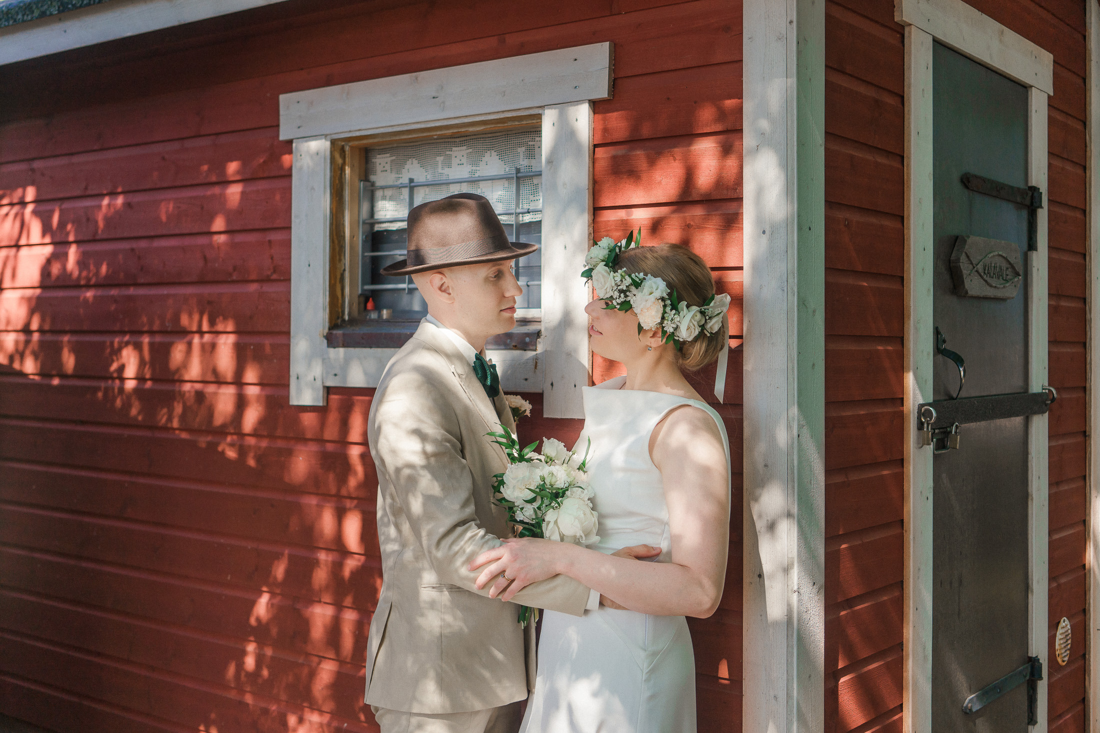 Hääkuvaus Hangossa – Upea merellinen hääpäivä S&R: n kanssa. Häävalokuvaaja Hanko