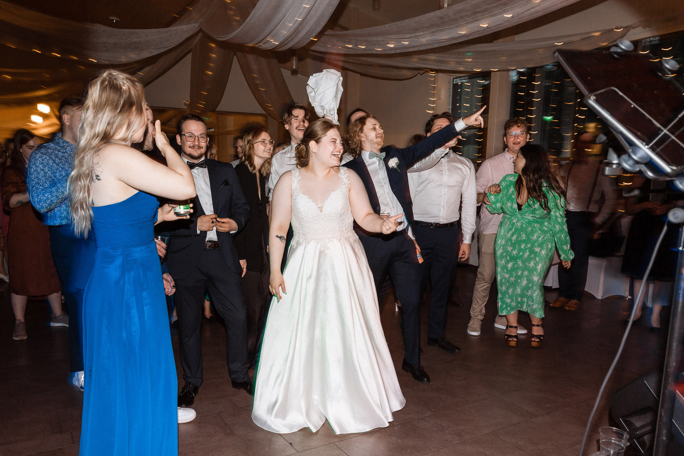 Charlotta ja Dennis, dokumentaarinen hääkuvaus Seinäjoki