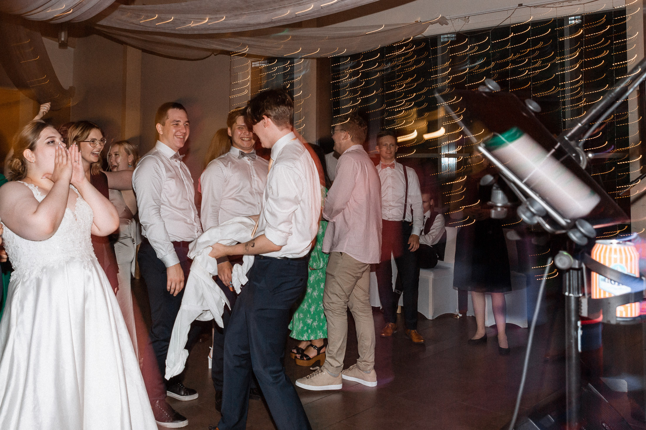 Charlotta ja Dennis, dokumentaarinen hääkuvaus Seinäjoki