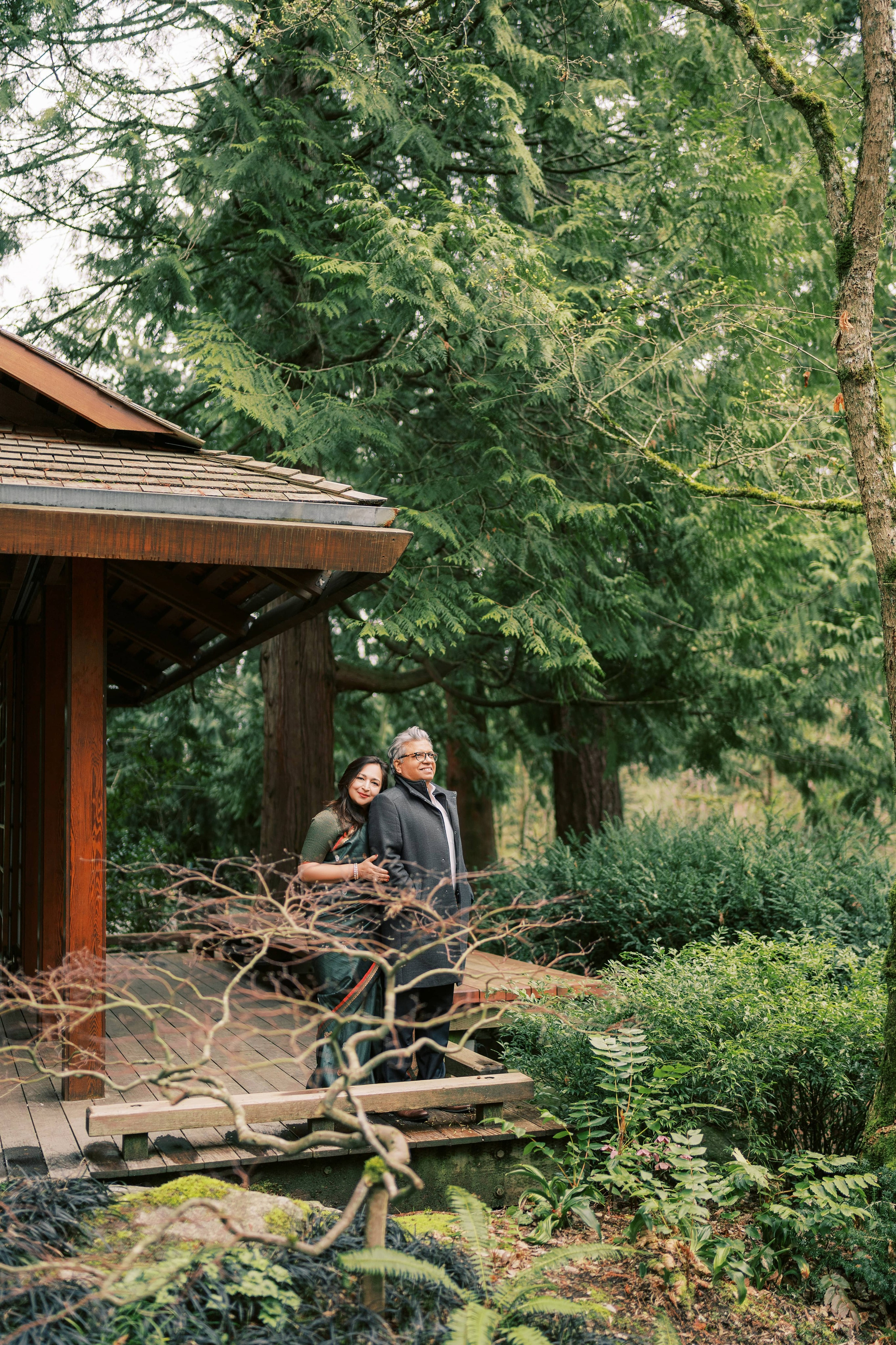 Family photoshoot at Bellevue Botanical Garden. March 2024. EVAN ARISTOV WEDDING PHOTOGRAPHY — Seattle Wedding Photographer