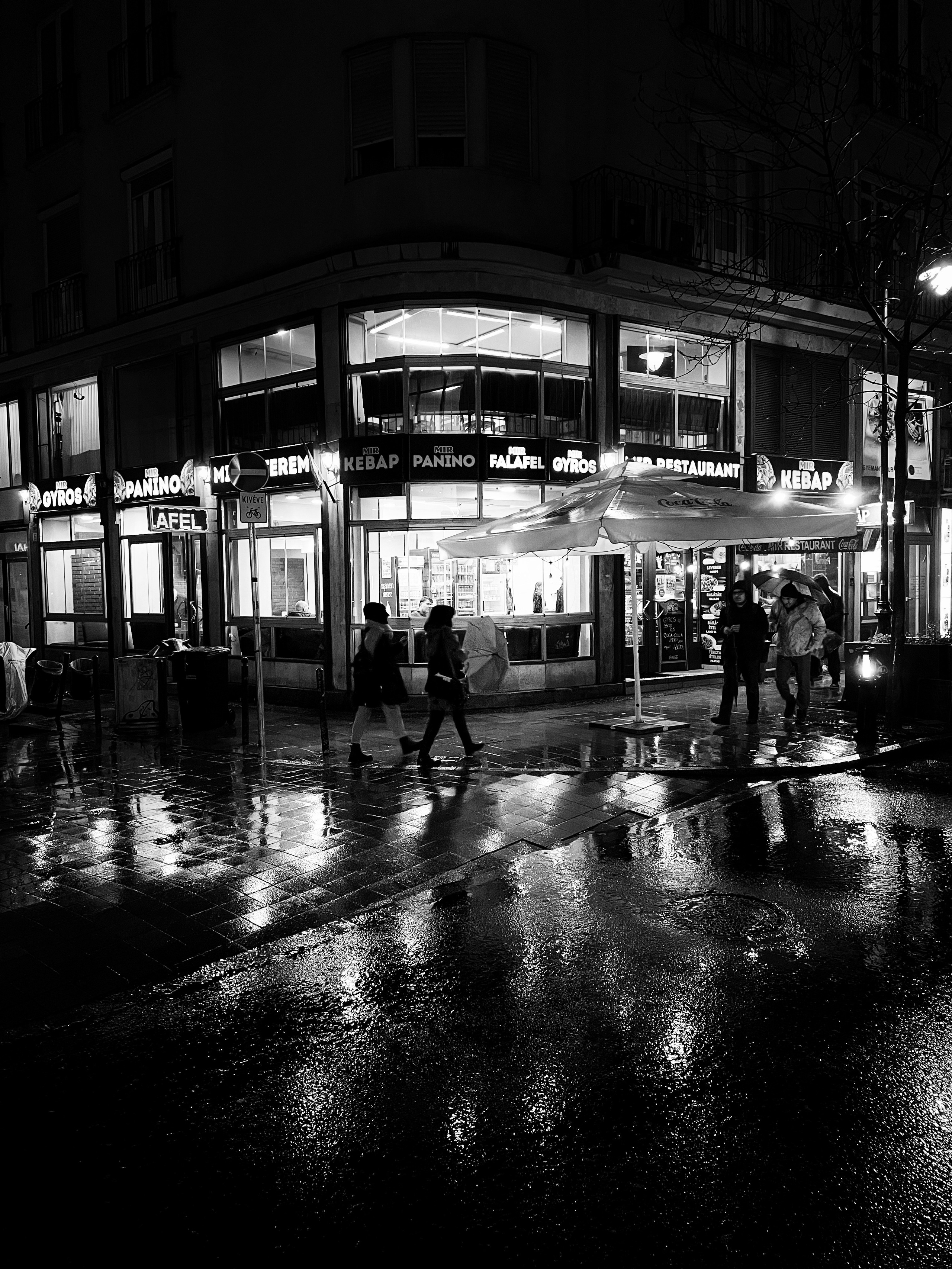 STRT JRNL by Knyazev Yura issue #3 december 2025. Photographer in Budapest — Yura Knyazev