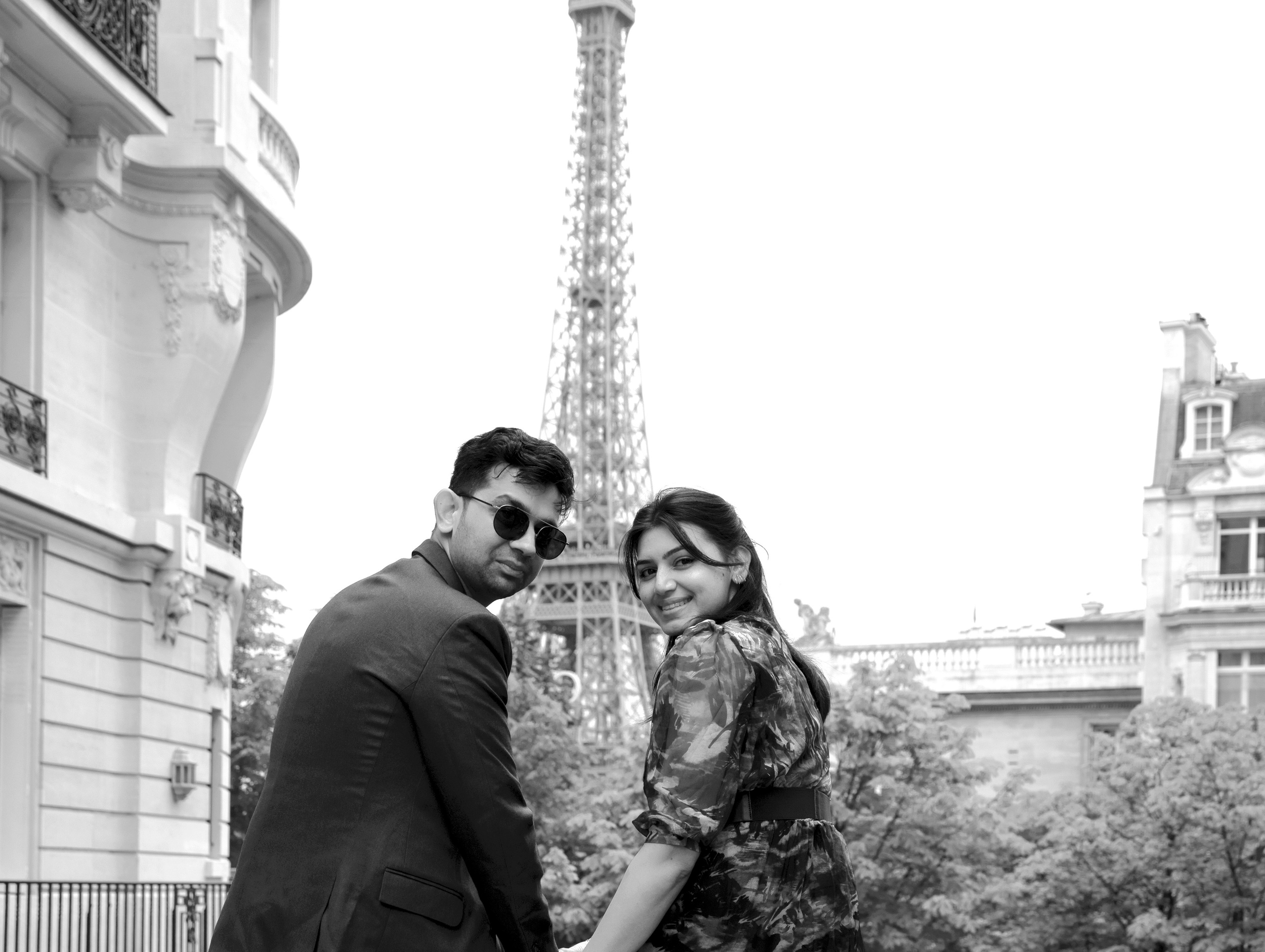 Lovestory photoshoot in Paris. Alina Tagzieva- a photograper in Paris