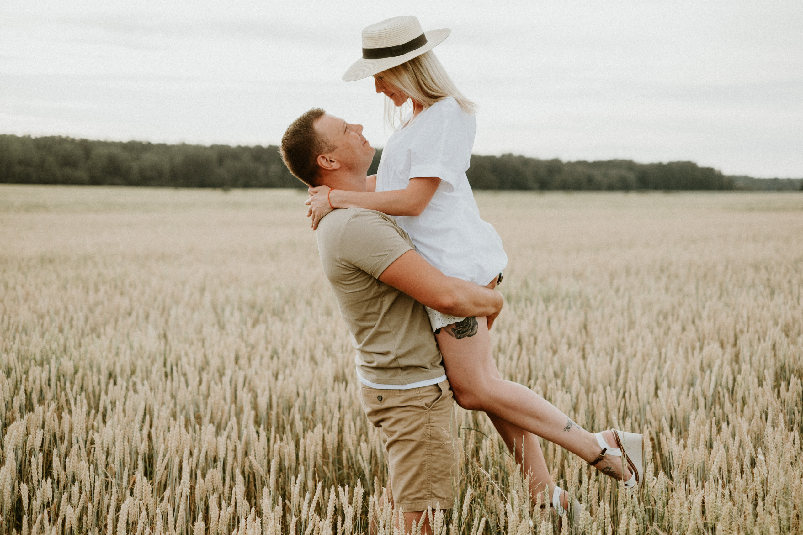 Anastasija & Gļebs | Pirmskāzu fotosesija. Kāzu × Ģimenes notikumu fotografs Edgars Kalniņš