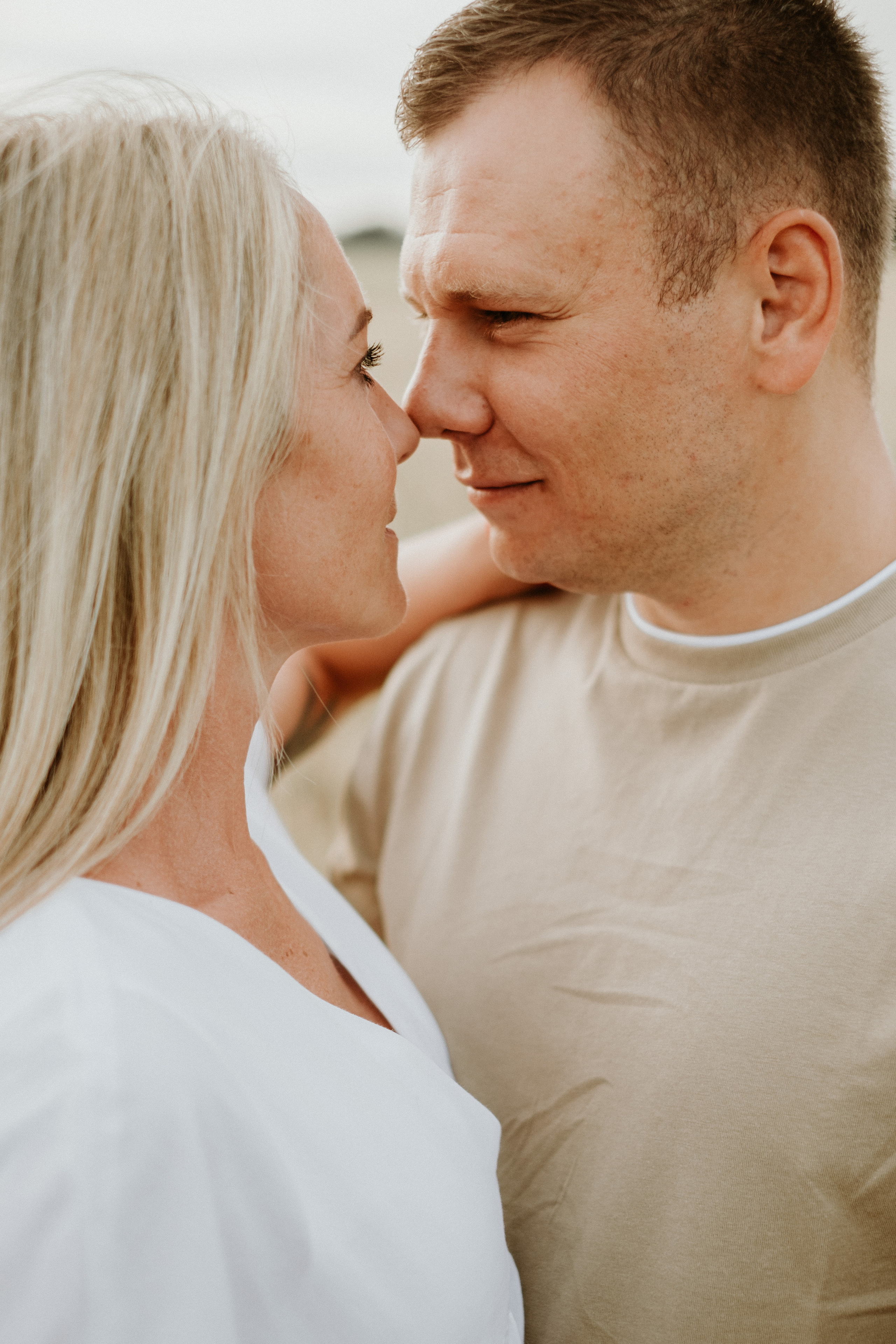 Anastasija & Gļebs | Pirmskāzu fotosesija. Kāzu × Ģimenes notikumu fotografs Edgars Kalniņš