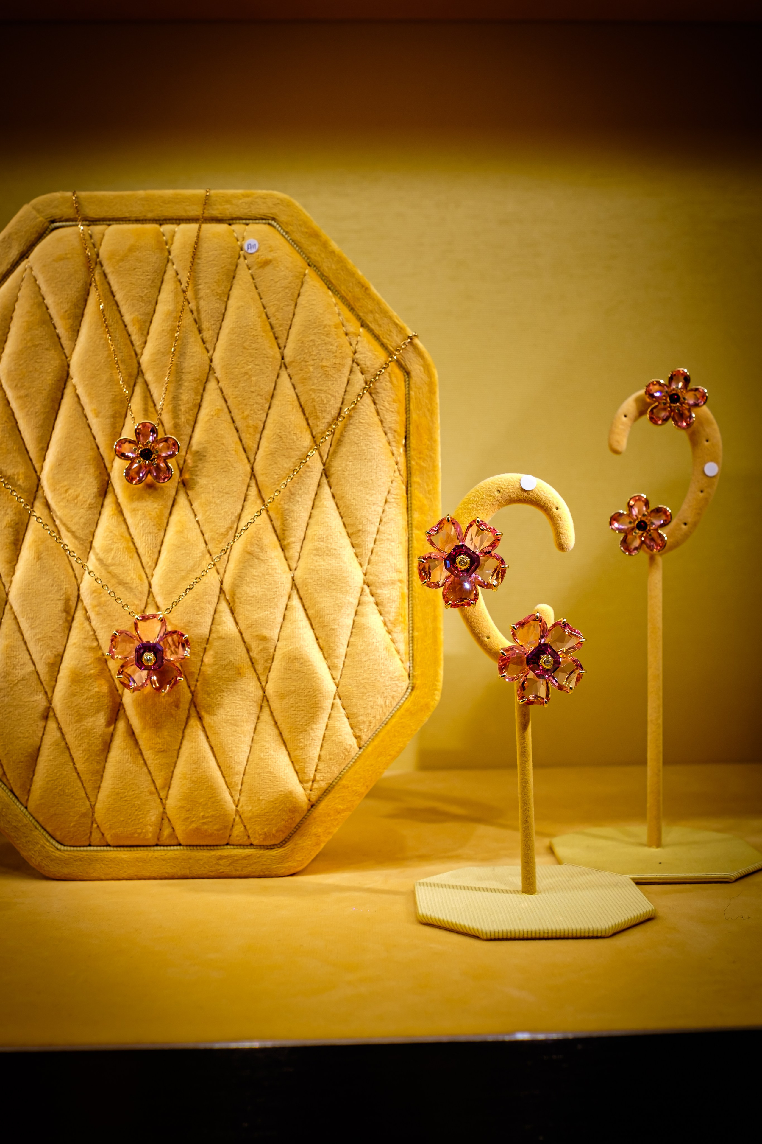 SWAROVSKI. Photographer in Seoul Dobrokvashina Natalya