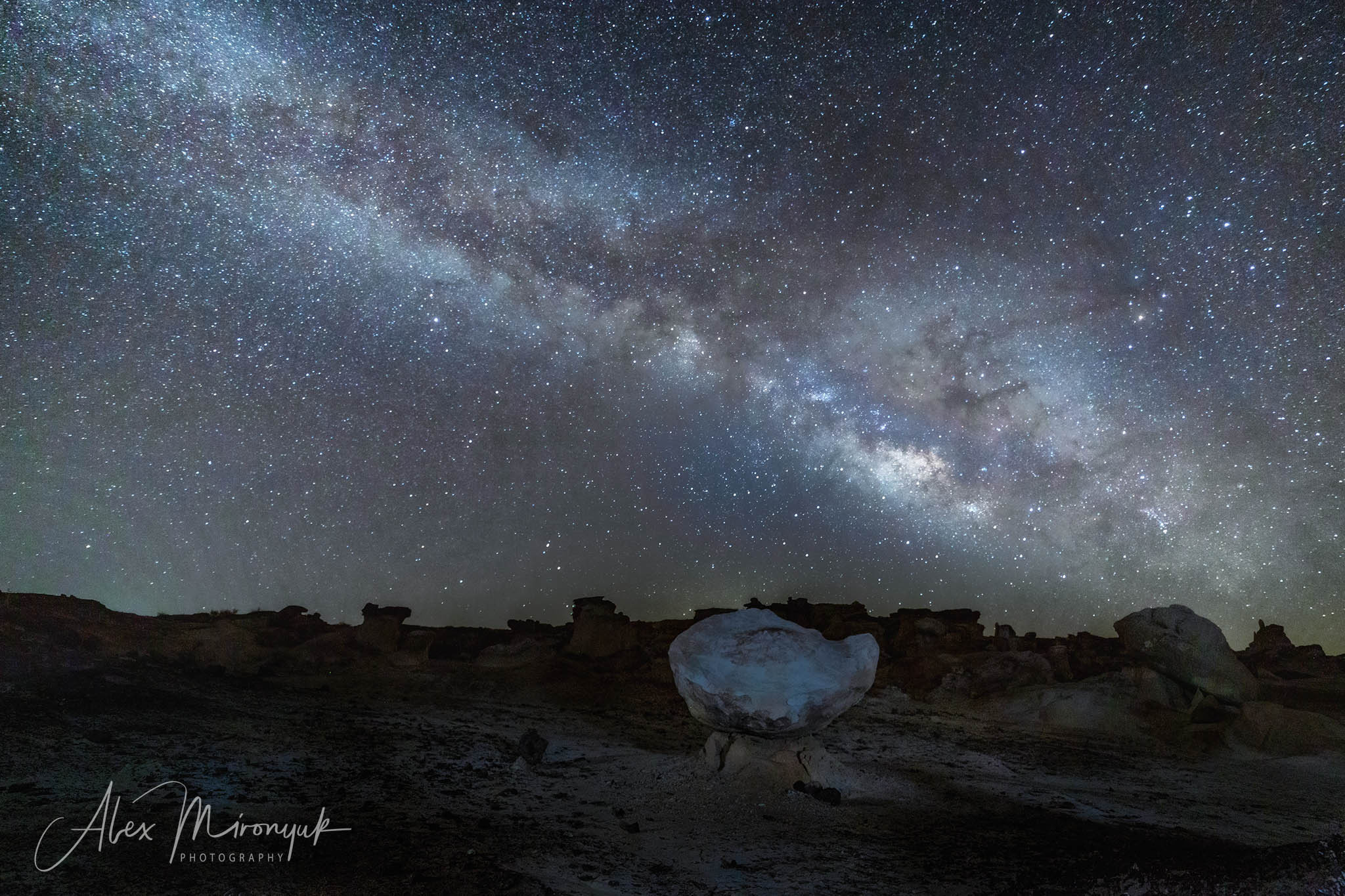 Badlands of New Mexico Unlimited. Pet, Senior, Landscape, portrait studio, photographer in Miami and Sou