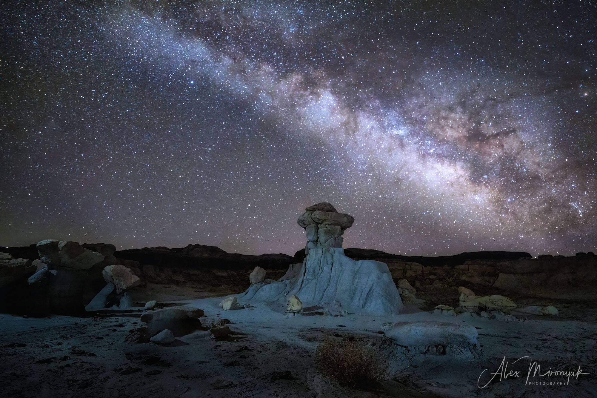 Badlands of New Mexico Unlimited. Pet, Senior, Landscape, portrait studio, photographer in Miami and Sou