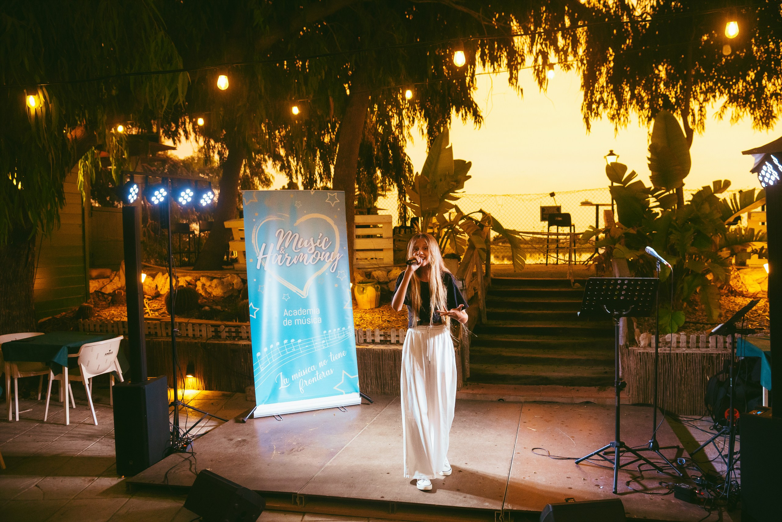 Photo report from a creative evening at the El Bosque Animado restaurant, Torrevieja