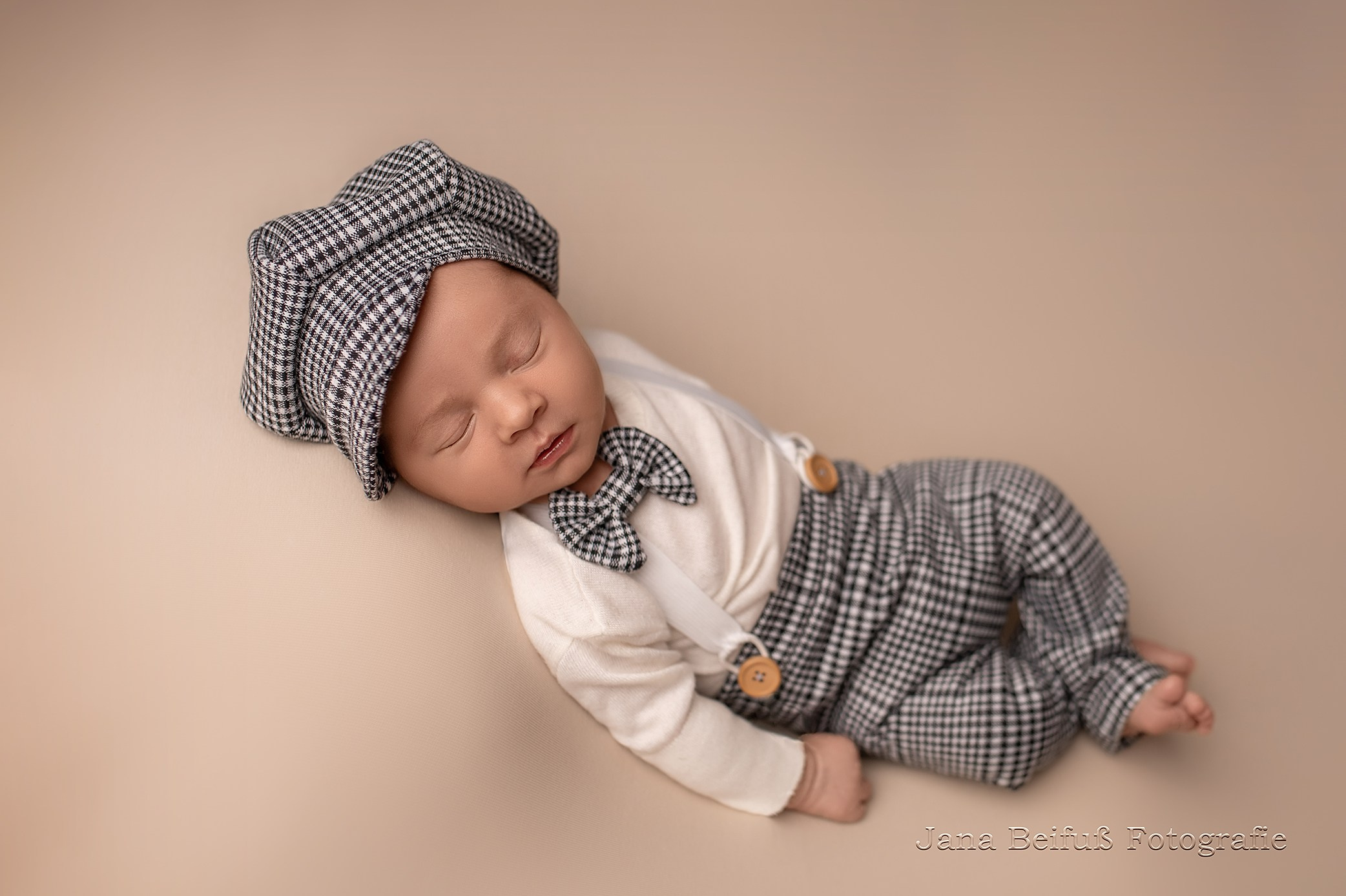 Neugeborenenshooting Weißenhorn, Neugeborenenshooting Ulm, Babyfotograf Ulm, Babyfotograf Senden, Babyfotograf Neu-Ulm Jana Beifuß FotografieNeugeborenenshooting Weißenhorn, Neugeborenenshooting Ulm, Babyfotograf Ulm, Babyfotograf Senden, Babyfotograf Neu-Ulm