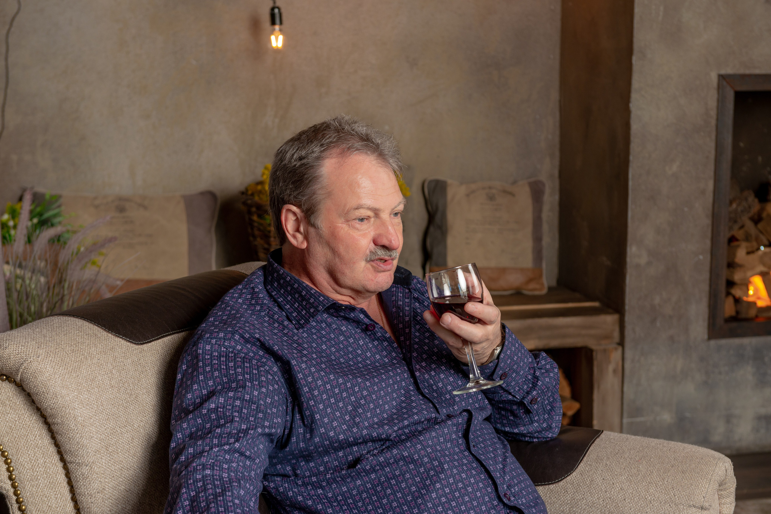 Photosession of a married couple in the studio. FOTÓGRAFO MÉXICO QUINTANA ROO