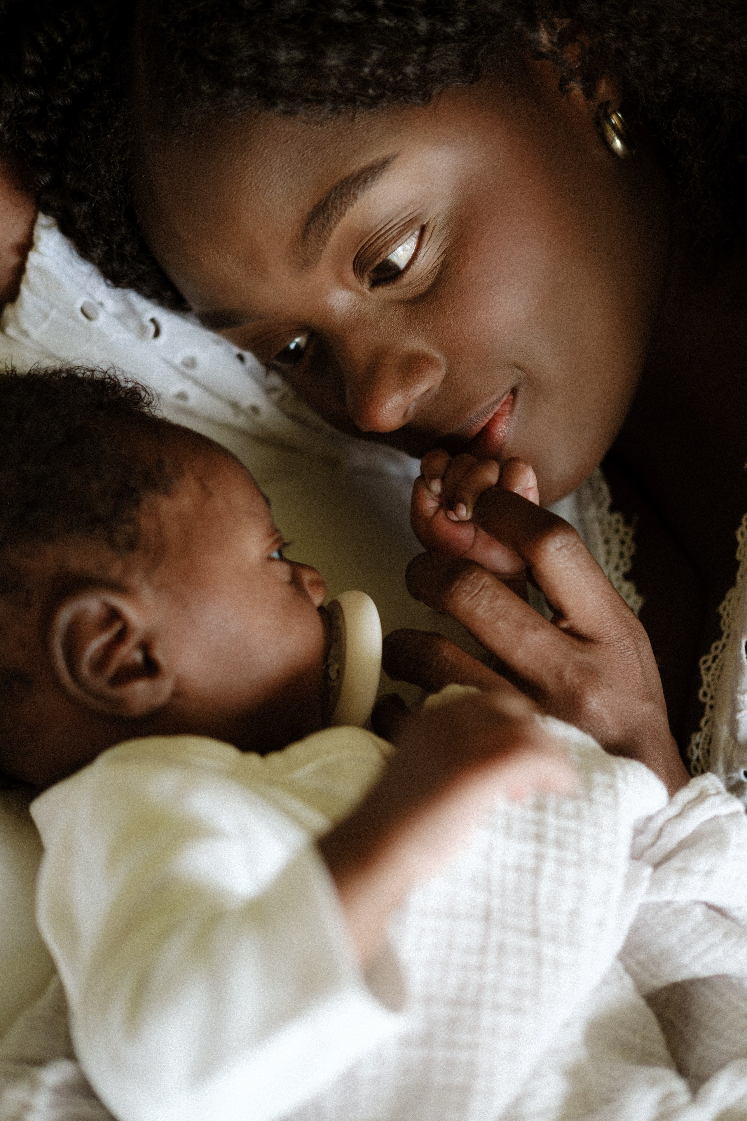 Newborn Photography Portfolio | Documentary Newborn sessions by Anna Dobrovolskaia in Richmond, VA Photography. Family Photographer Anna Dobrovolskaia | Richmond, VA