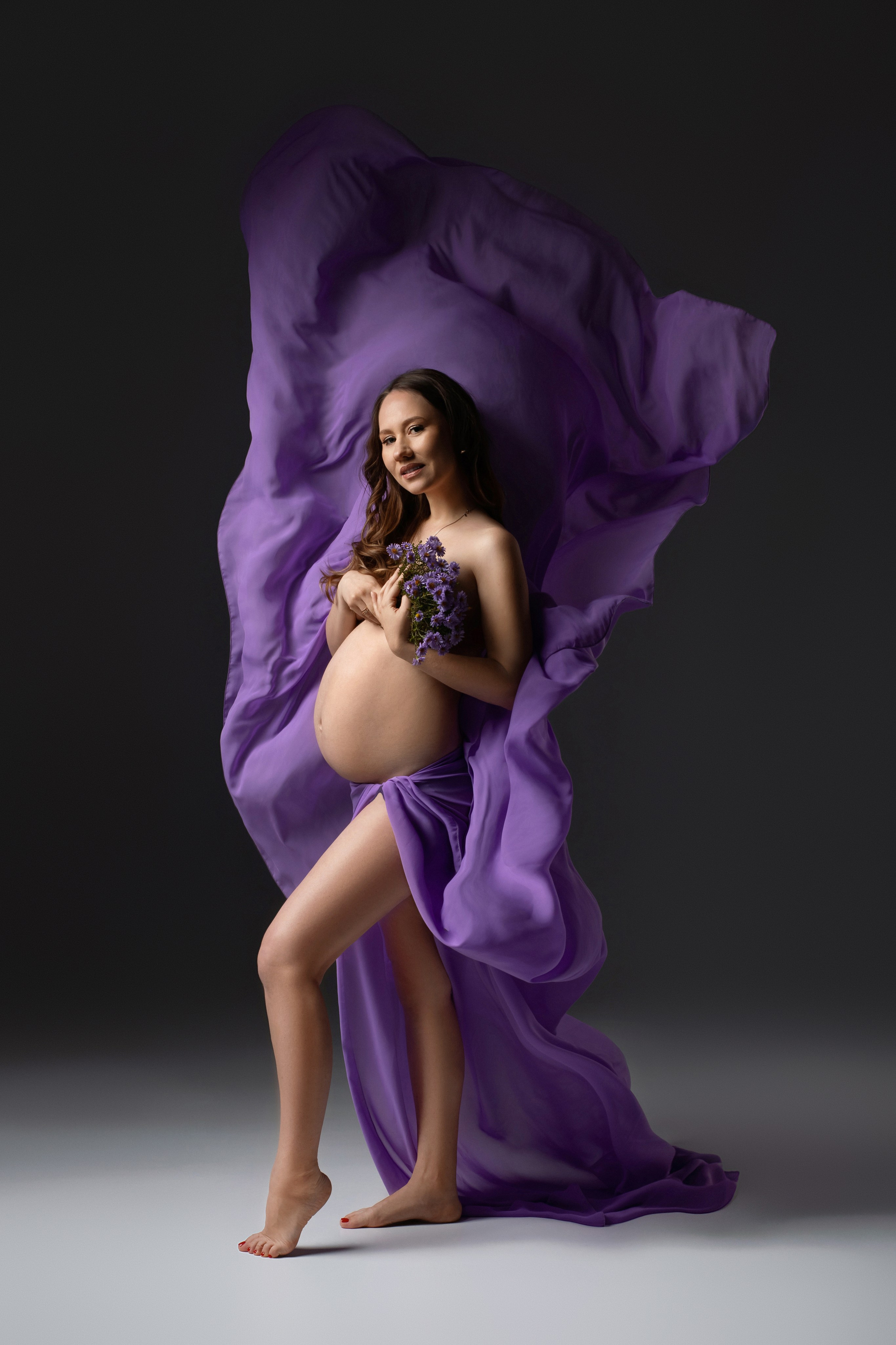 Photo shoot in minimalist style. Professional photographer in Spain