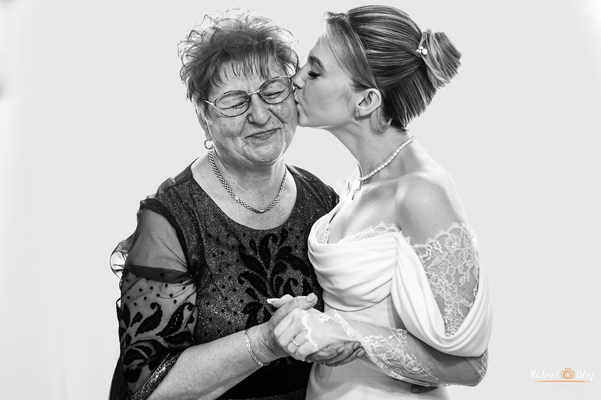 Georgeana & Iulian. Robert Blaj - Fotograf Nuntă Iași