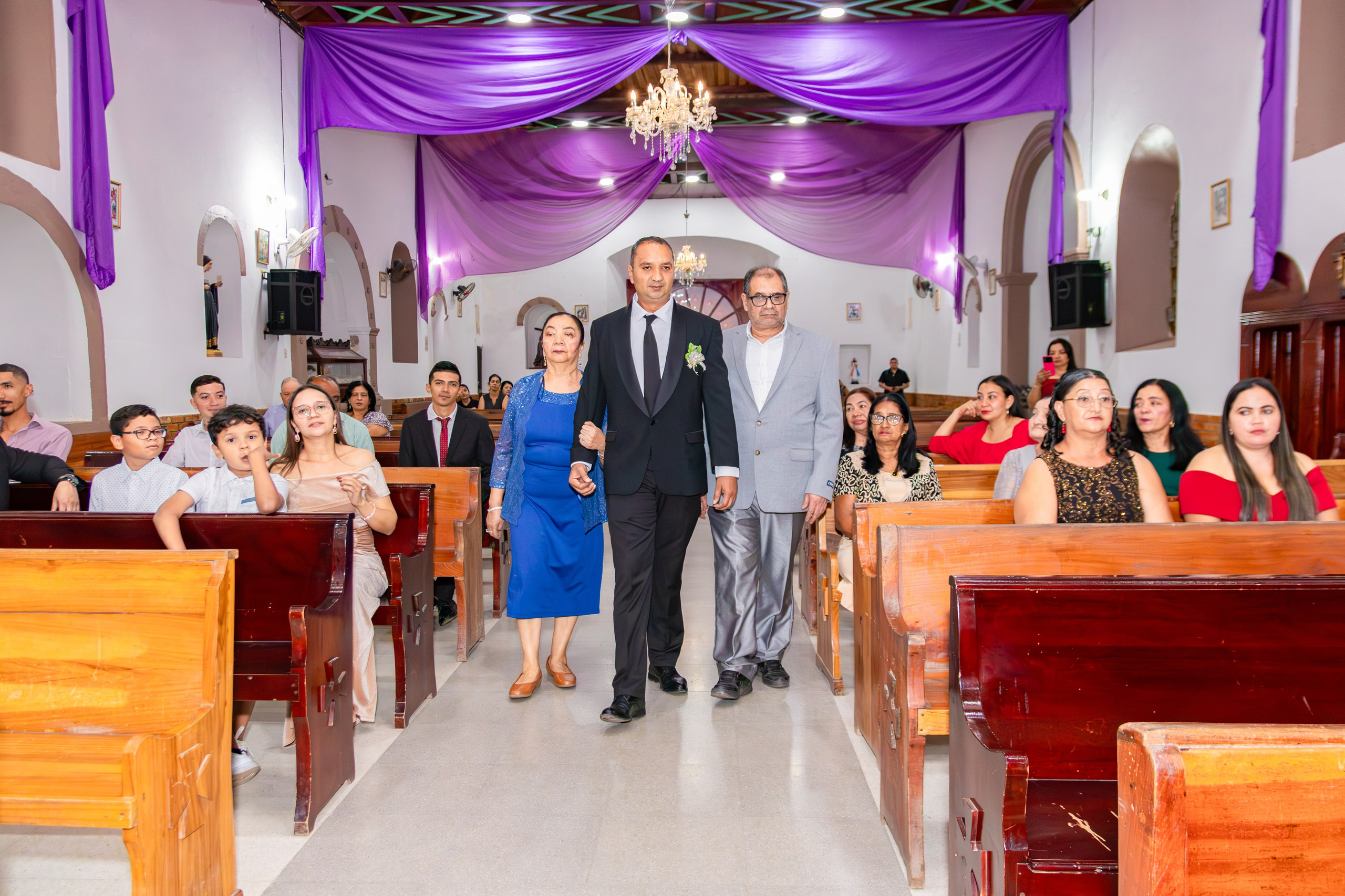 La mejor fotografía de Bodas y XV años en Olancho. Estudio Fotográfico Jafet