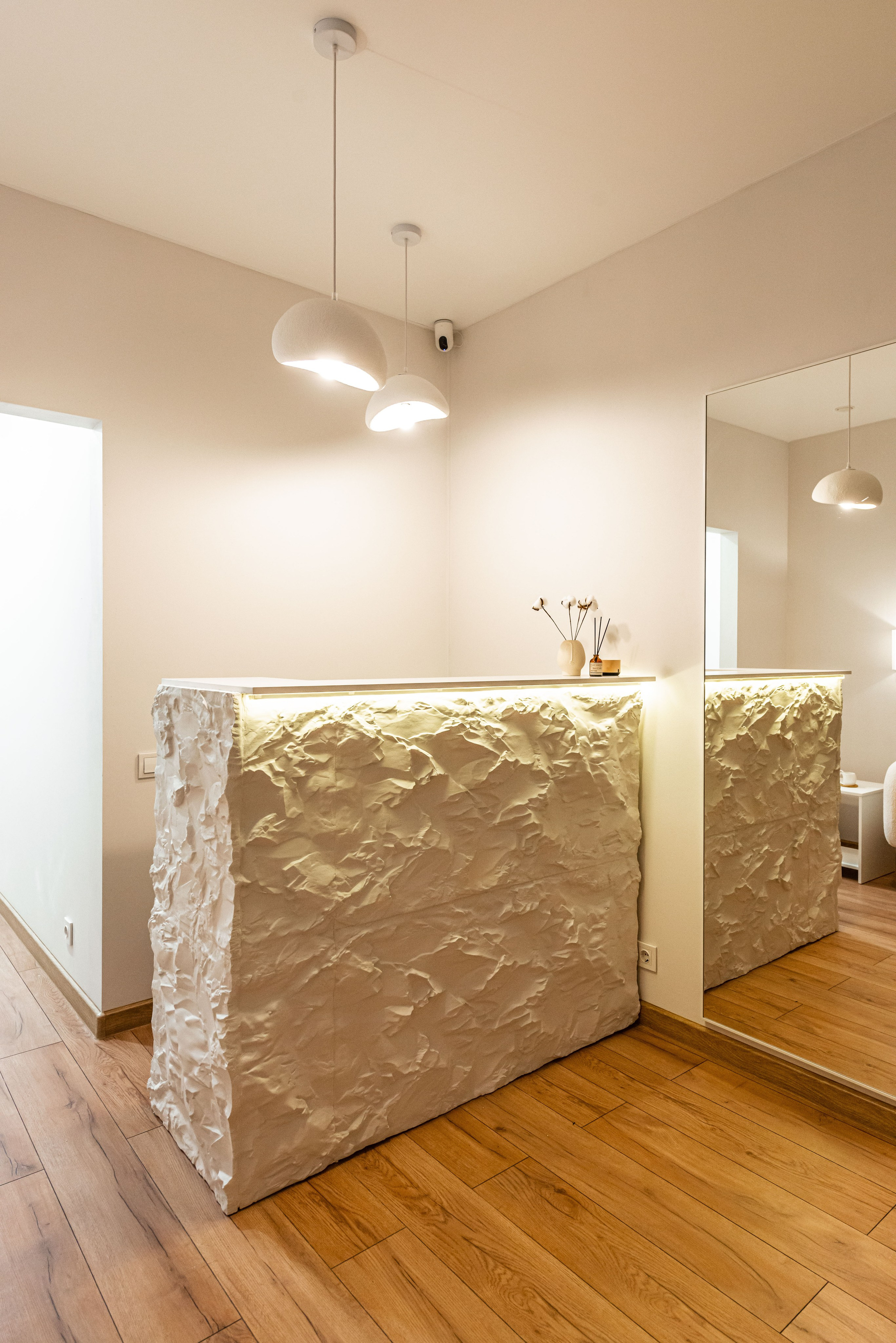 Фотосъемка интерьера в салоне лазерной эпиляции RealBeauty на ул. Фадеева