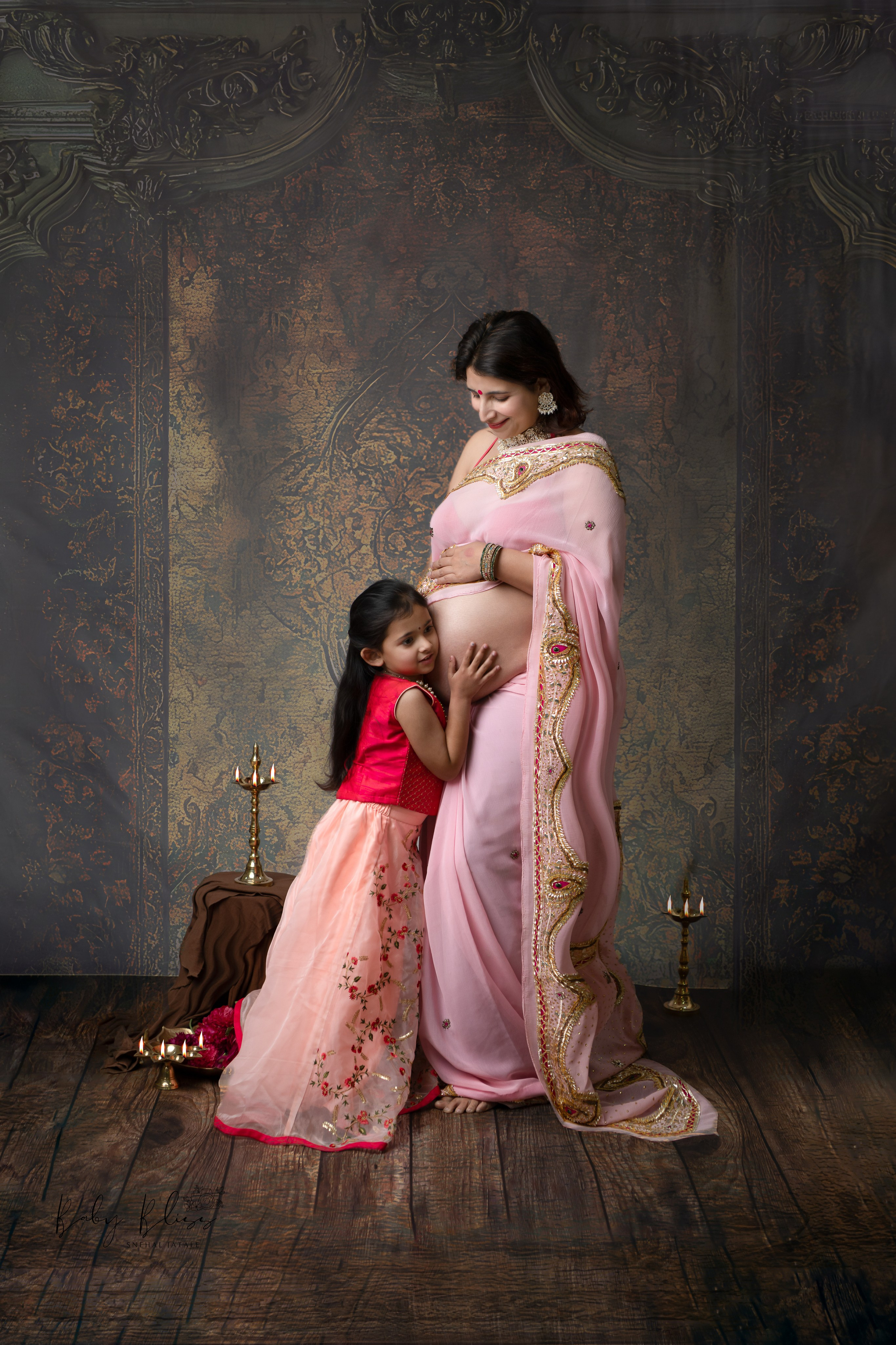 Best Maternity photo shoot in Doha Qatar