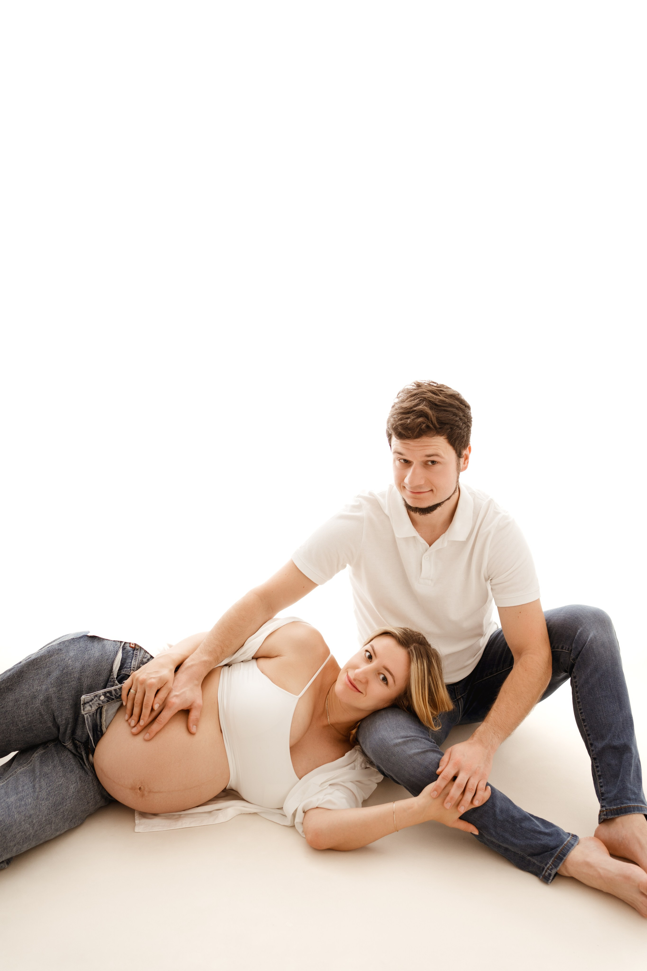 Naturalna, wyjątkowa, delikatna sesja ciążowa w Łodzi. Fotograf Łódź - sesja ciążowa, noworodkowa, dziecięca. Studio w Łodzi