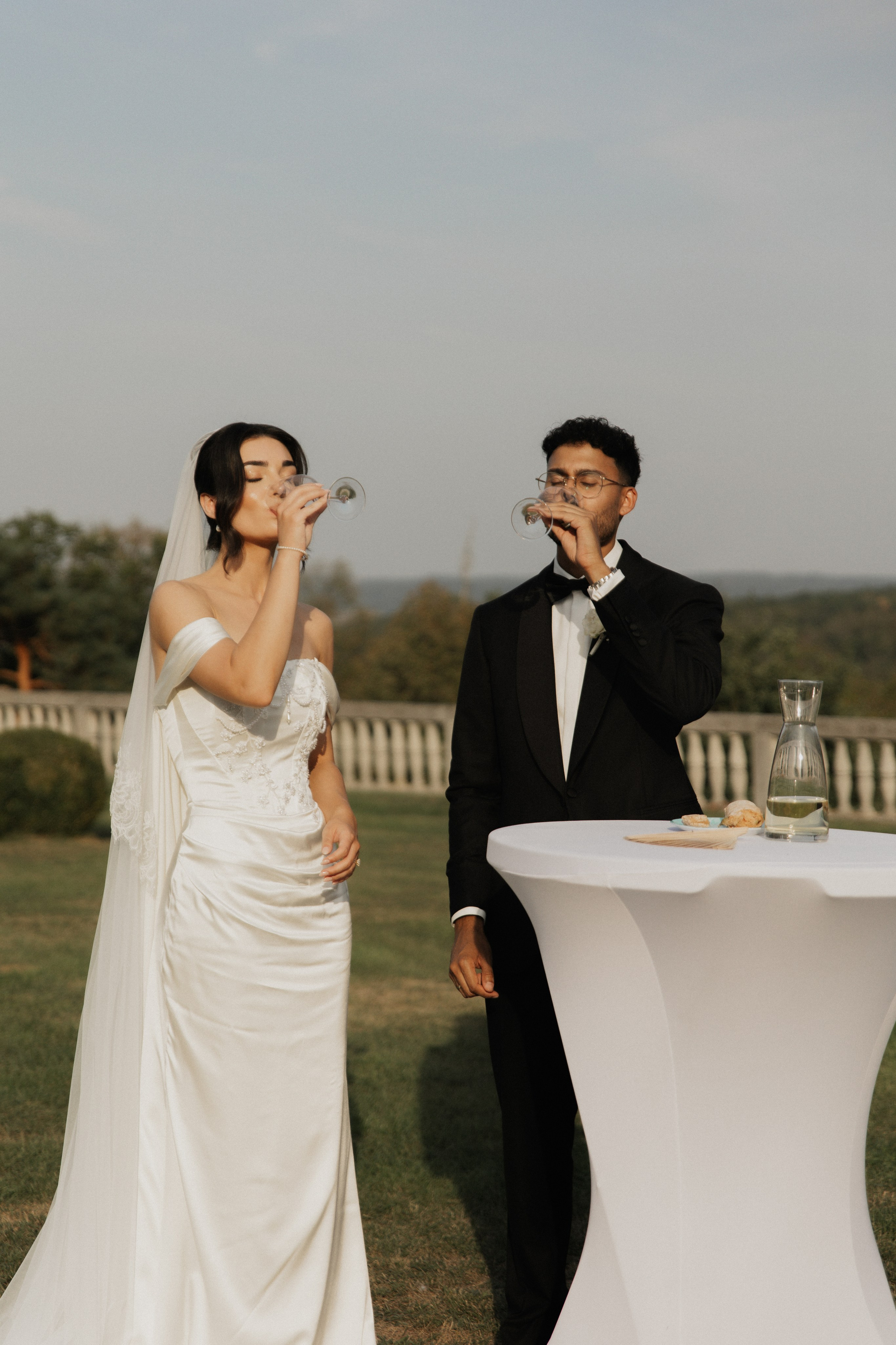 Elegant Castle Wedding in Austria | Alwin & Ruth’s Fairytale Celebration. Wedding photographer and videographer based in Timisoara, Romania