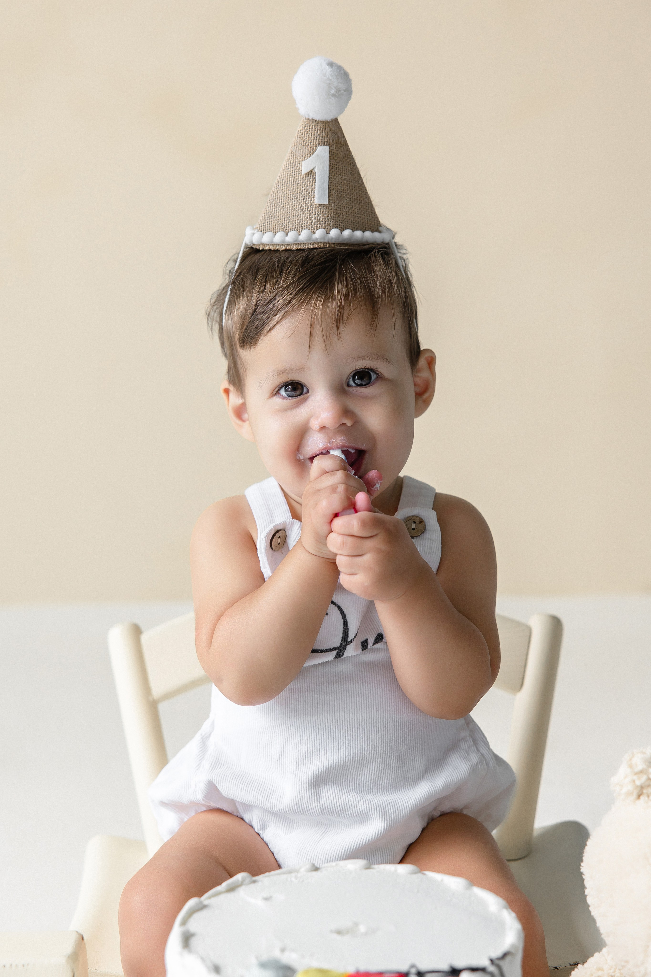 Baby Cake Smash Photographer in Toronto. Iana Banana | Toronto Maternity, Newborn & Family Photographer