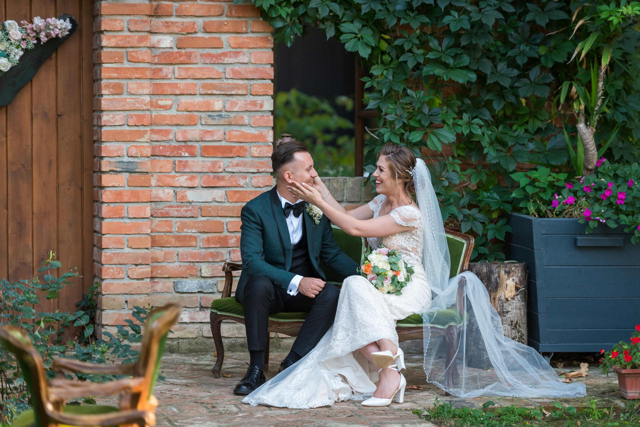 Locație de nuntă, fotograf nuntă, fotograf eveniment, fotograf ceremonie, fotograf petrecere, fotograf mireasă, fotograf mire, decor nunta, fotograf atmosferă, fotograf romantic, fotograf lux, fotograf elegant, fotografii unice, fotografii memorabile, fotograf România, fotograf nunta Ciresul Salbatic