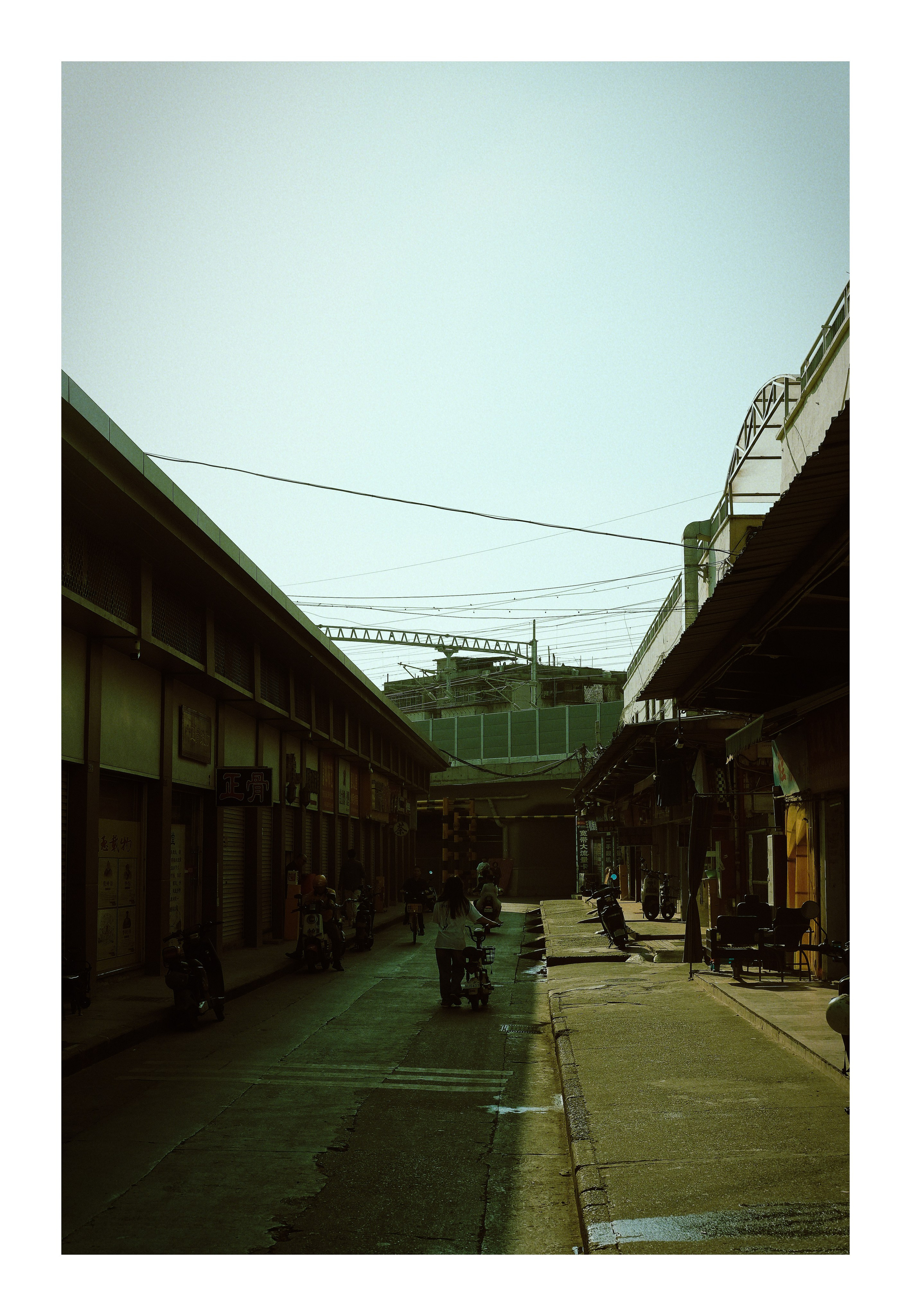 Guangzhou Street Photography | Guangzhou City Photos | 广州. 中国街头摄影 | The Streets of China Through My Eyes | 深圳