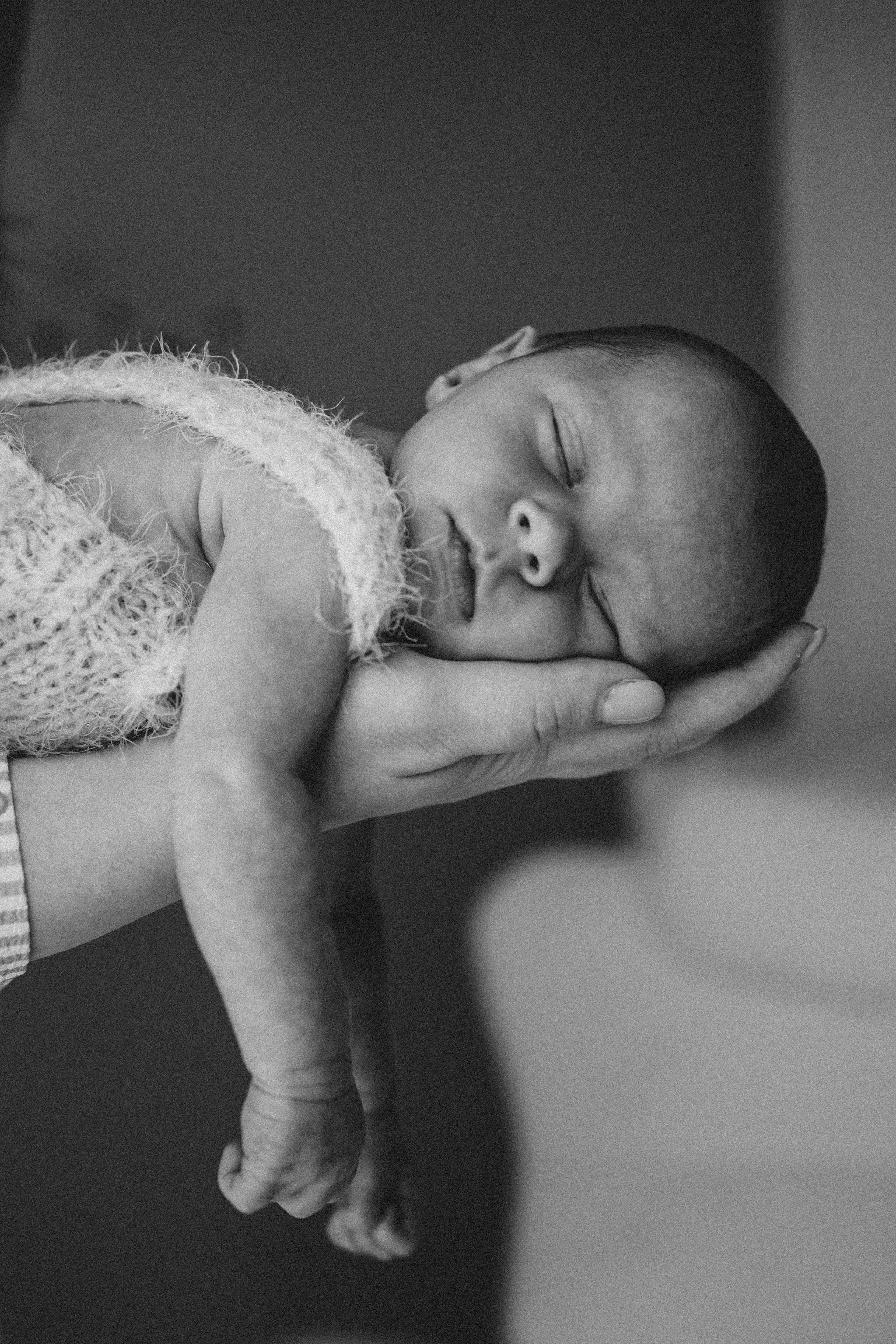 Фотограф родов, семей и новорожденных малышей в Дубае