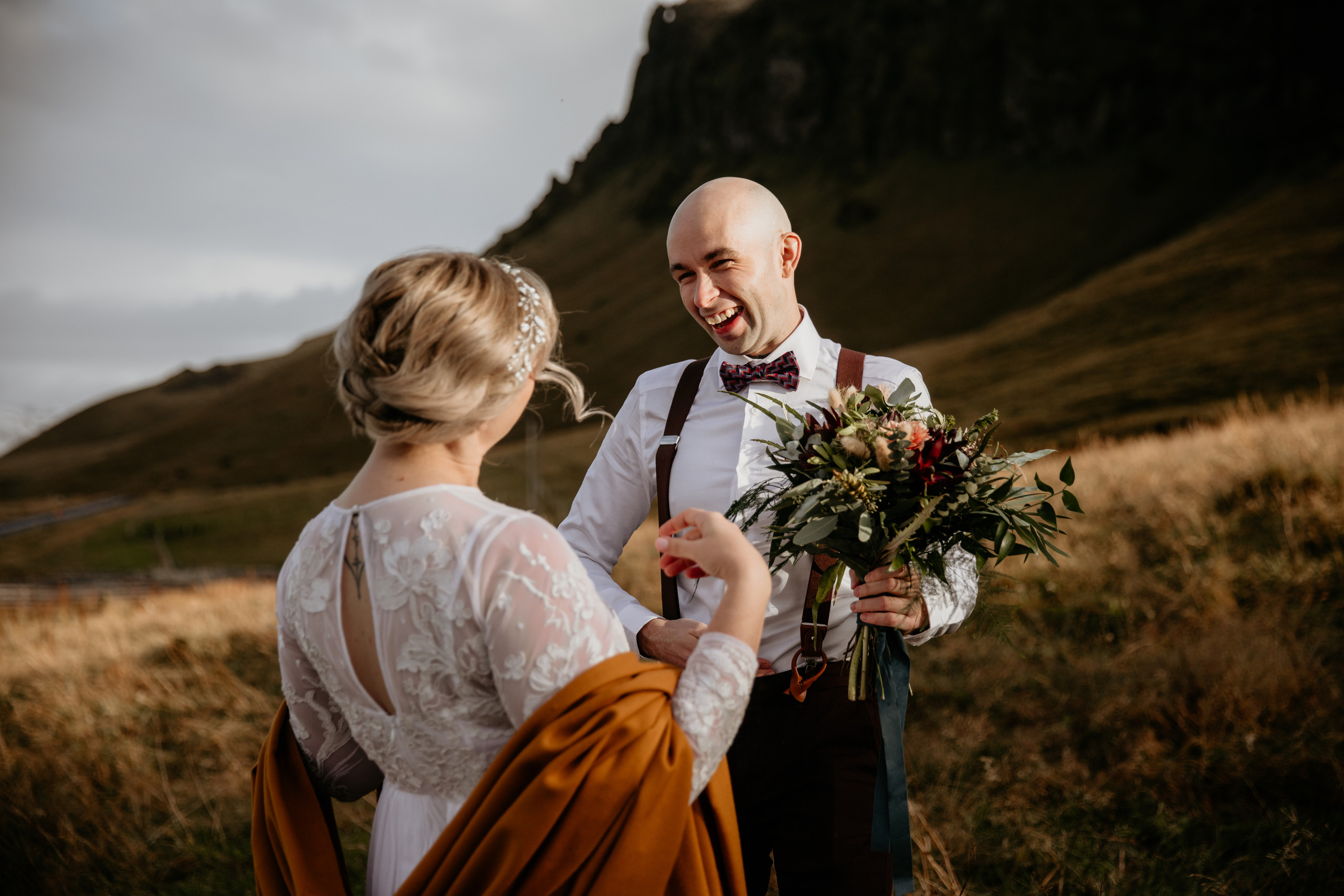 first look groom at the bride