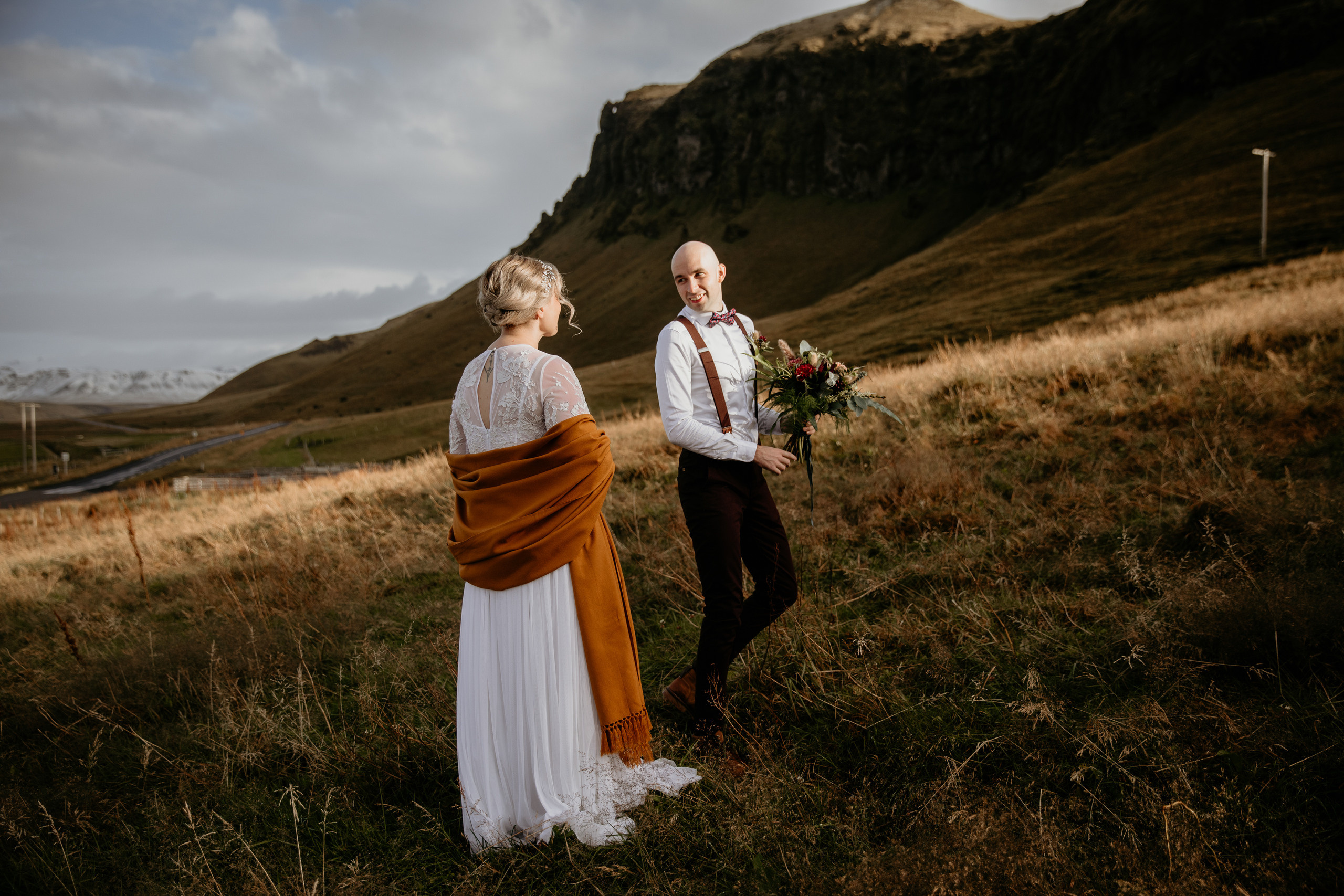 first look groom at the bride