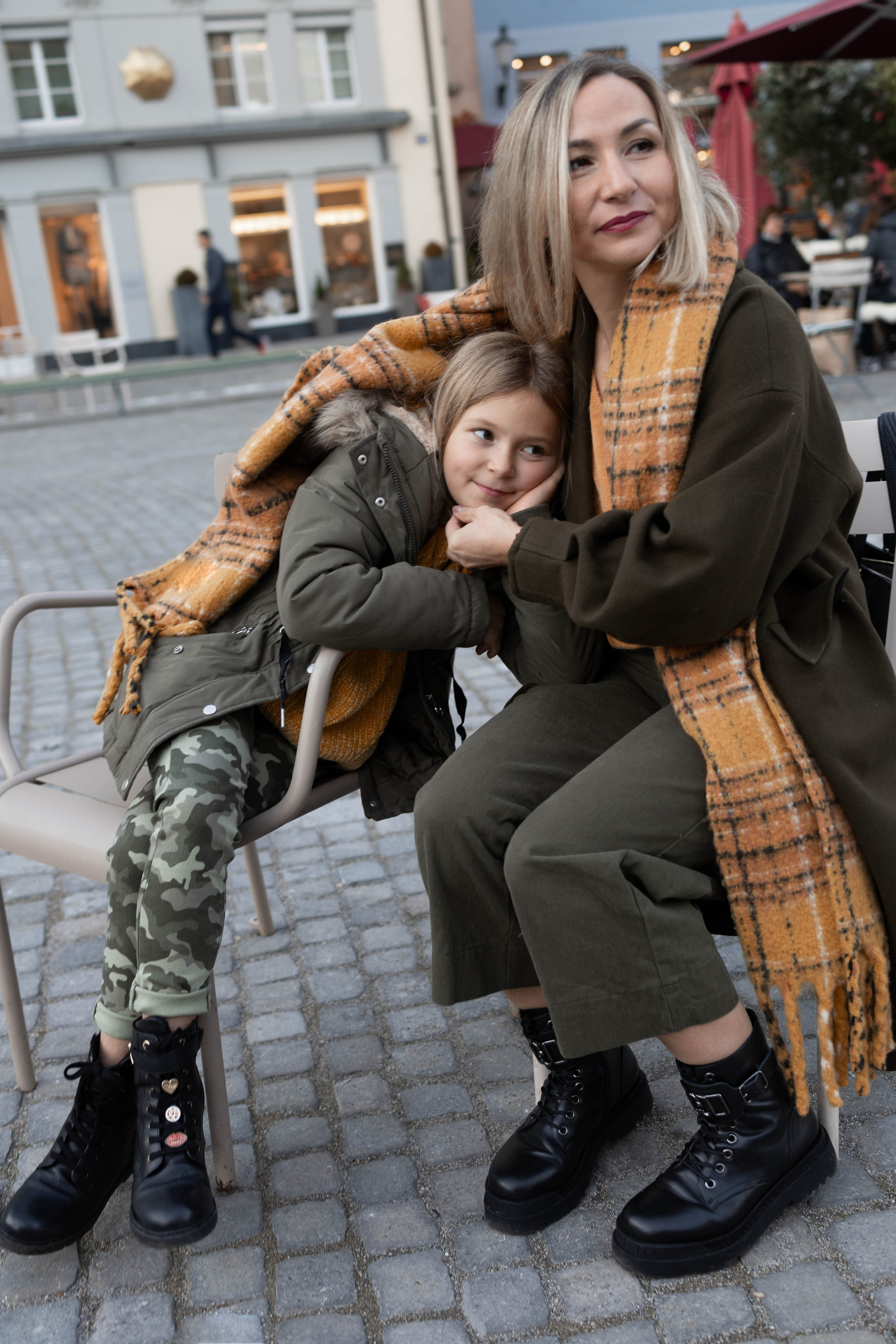 FotoStory „Mutter & Tochter“. FotoStory by Lana Gfeller / Kanton Zürich