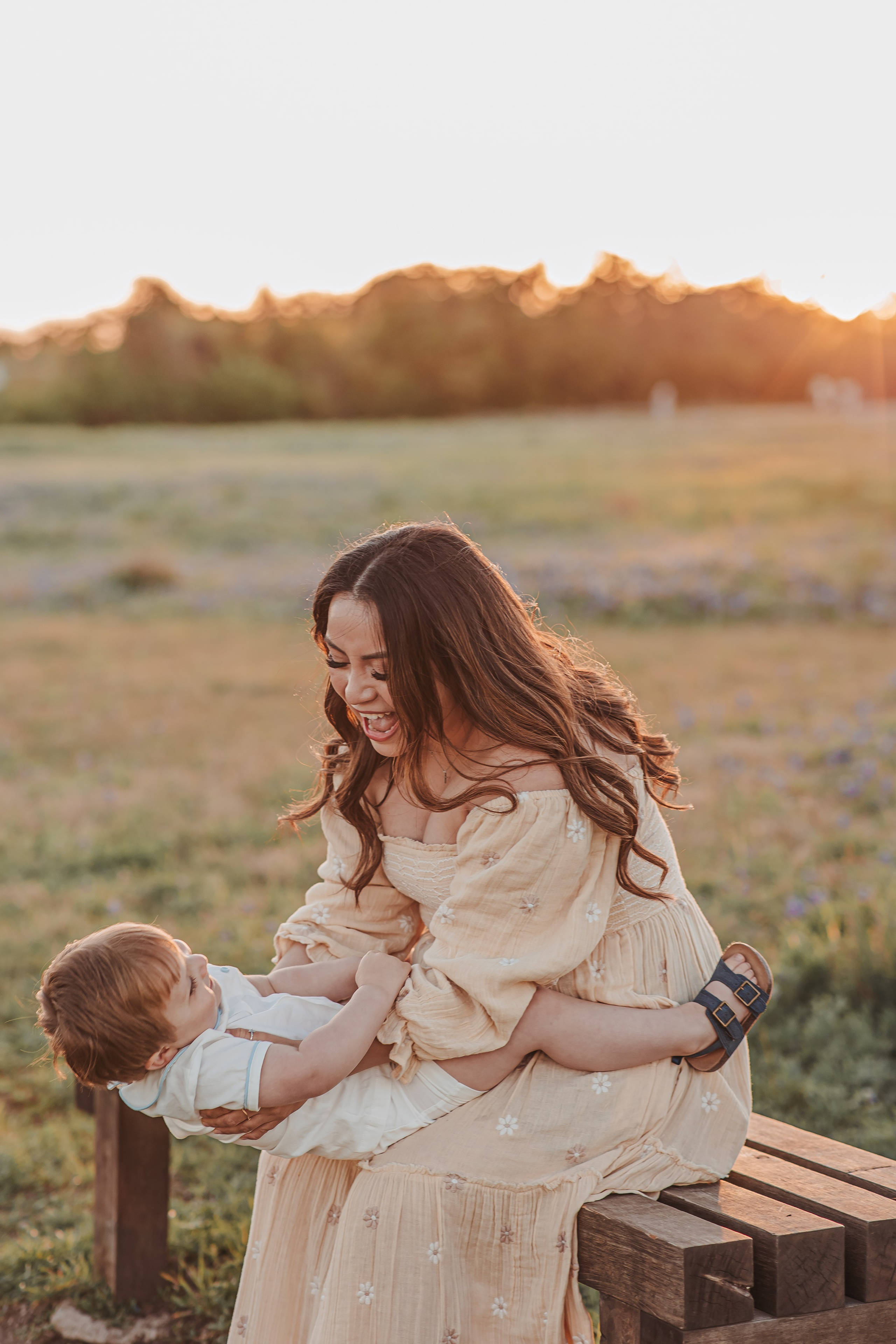 Bluebonnet Mini Session. Professional Photography in Austin, TX — Family, Newborn, Maternity