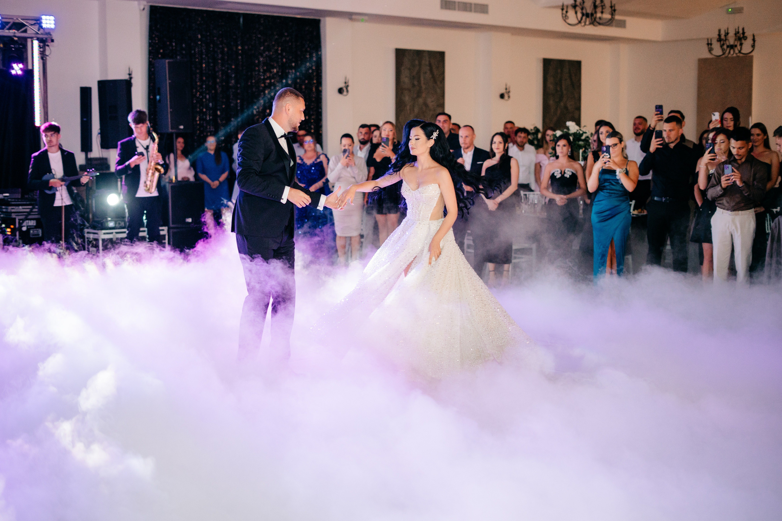 Catalina & Remus. Raw Studio. Fotograful tau de nunta!