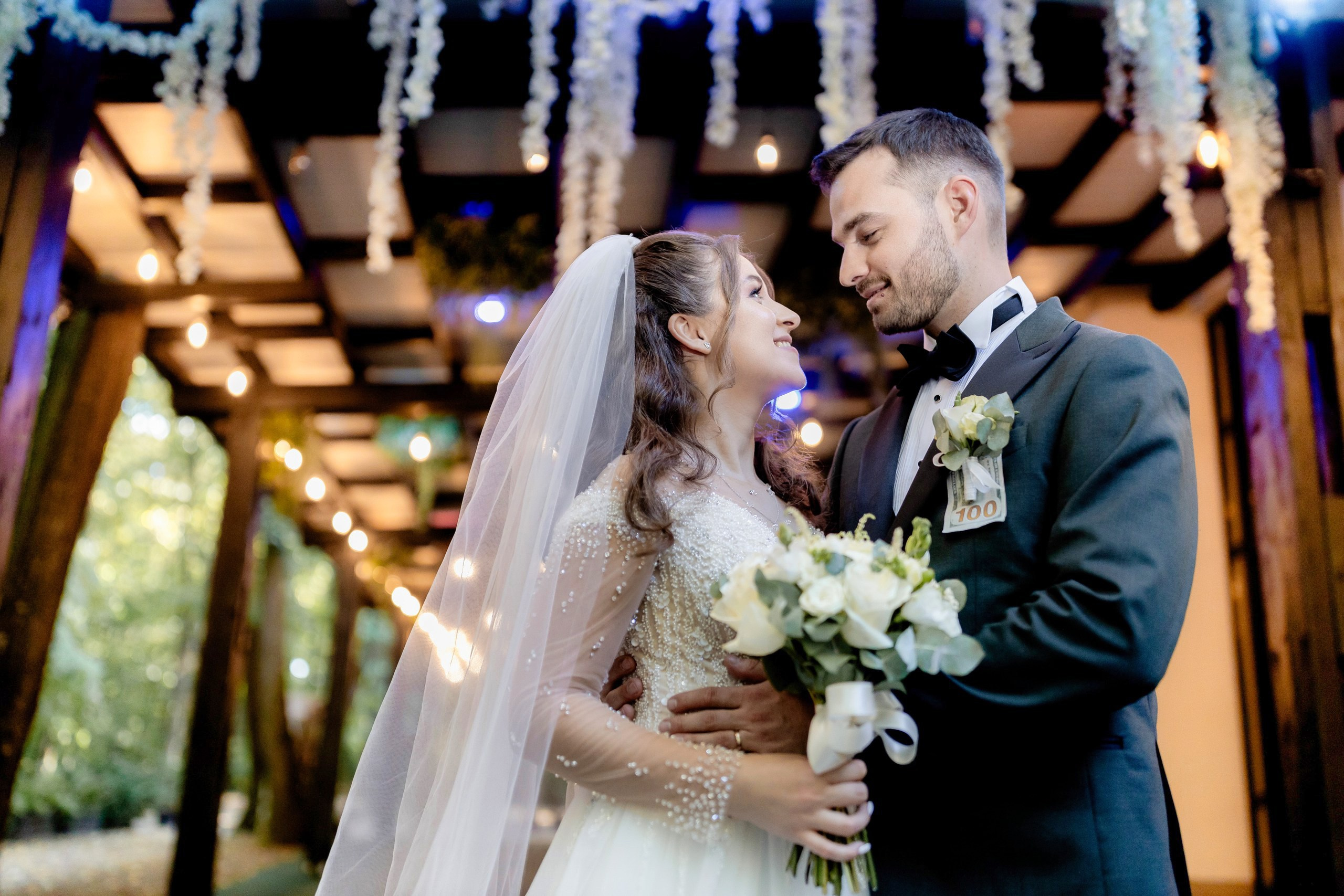 - nunta--fotograf-profesionist-botosani - fotografie-nunta-romantica - imagini-nunta-in-natura-alin-chirila-fotograf - fotografii-cuplu-indragostit-nunta-botosani - sedinta-foto-miri-andrei-iustina-alinofotostudio - amintiri-din-nunta-realizate-de-fotograf-profesionist - povestea-nuntii-andrei-si-iustina-in-imagini-alinofotostudio-fotograf evenimente- evenimente Botoșani -fotograf Suceava - fotograf Iași- servicii foto. servicii foto Botoșani. servicii foto video Botoșani. fotograf nunta. fotograf evenimente. fotograf nunta Botoșani. Alin chirila. Alin chirila fotograf. Alinofotostudio.- servicii foto. servicii foto Botoșani. servicii foto video Botoșani. fotograf nunta. fotograf evenimente. fotograf nunta Botoșani. Alin chirila. Alin chirila fotograf. Alinofotostudio.fotograf stare civilă,poze stare civilă,album foto stare civilă,servicii foto suceava,fotograf evenimente suceava,fotograf nuntă suceava,poze cununie civilă,ședință foto stare civilă,sesiune foto suceava,fotograf profesionist suceava,fotograf botosani,stare civila botosani,alinofotostudio,alin chirila fotograf.servicii foto. servicii foto Botoșani. servicii foto video Botoșani. fotograf nunta. fotograf evenimente. fotograf nunta Botoșani. Alin chirila. Alin chirila fotograf. Alinofotostudio.fotograf stare civilă,poze stare civilă,album foto stare civilă,servicii foto suceava,fotograf evenimente suceava,fotograf nuntă suceava,poze cununie civilă,ședință foto stare civilă,sesiune foto suceava,fotograf profesionist suceava,fotograf botosani,stare civila povestitor prin fotografiebotosani,alinofotostudio,alin chirila fotograf,servicii foto. servicii foto Botoșani. servicii foto video Botoșani. fotograf nunta. fotograf evenimente. fotograf nunta Botoșani. Alin chirila. Alin chirila fotograf. Alinofotostudio.fotograf stare civilă,poze stare civilă,album foto stare civilă,servicii foto suceava,fotograf evenimente suceava,fotograf nuntă suceava,poze cununie civilă,ședință foto stare civilă,sesiune foto suceava,fotograf profesionist suceava,fotograf botosani,stare civila botosani,alinofotostudio,alin chirila fotograf,cununie religioasă botoșani,andreea și neculai,capela militară botoșani,foto conacul zăicești,fotograf nuntă botoșani,fotograf cununie religioasă,foto evenimente botoșani,poze cununie capela militară,ședință foto zăicești,fotograf profesionist botoșaniMire și mireasă – Sergiu & Liliana – ziua nunții, 2024 - Emoții în ziua nunții – Sergiu și Liliana - Dansul mirilor – fotografie artistică nuntă 2024 - Sedinta foto romantică în natură – Sergiu & Liliana - Rochia de mireasă și detalii de nuntă elegan-Album de cununie civilă Florin și Anda – Fotografii profesionale realizate de Alin Chirilă în Botoșani -fotograf prin fotografie-Ședință foto Trash the Dress pe muntele Rarău cu Iulian și Iuliana – fotografie de cuplu, natură montană, emoție autentică surprinsă de Alin Chirilă, povestitor prin fotografie.- "Iulian și Iuliana pe crestele Rarăului – fotografie Trash the Dress în natură" - "Cuplu îmbrățișat la apus pe muntele Rarău – ședință foto după nuntă" - "Rochie de mireasă în vânt pe munte – Trash the Dress Rarău-1. Iulian și Iuliana pe muntele Rarău – ședință foto Trash the Dress în natură, cu peisaj montan spectaculos 2. Cuplu în îmbrățișare pe Rarău – emoție autentică surprinsă după nuntă 3. Rochie de mireasă în bătaia vântului – fotografie artistică Trash the Dress în munți 4. Mire și mireasă privind spre orizont – dragoste și libertate pe muntele Rarău 5. Iuliana zâmbind în rochia de mireasă – portret în natură, Trash the Dress 6. Iulian ținându-și mireasa de mână – ședință foto romantică pe munte 7. Detaliu cu rochia pe stâncă – estetică naturală Trash the Dress Rarău 8. Cuplu în mers pe poteca Rarăului – fotografie simbolică de după nuntă 9. Apus de soare pe Rarău în spatele mirilor – imagine de poveste Trash the Dress 10. Iulian și Iuliana râzând împreună – momente autentice surprinse de Alin Chirilă, povestitor prin fotografie