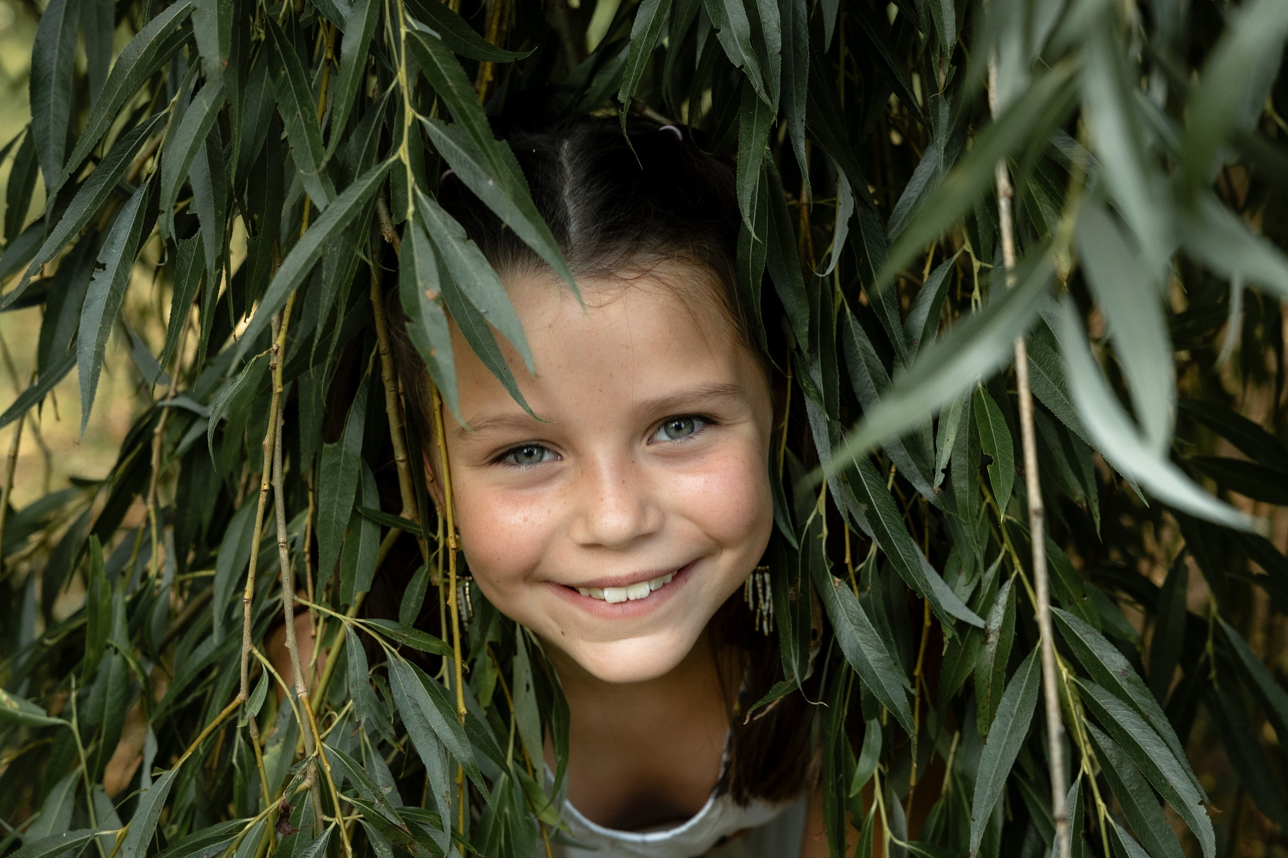 Family photoshoot in Parc du Cabirol, Colomiers. Eugénie Smirnova — your photographer in Toulouse and southwest France