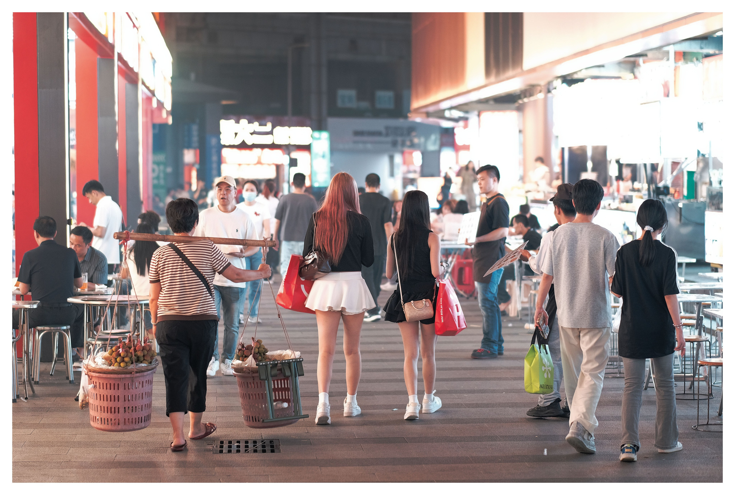 Candid Street Photography at Night, Shenzhen