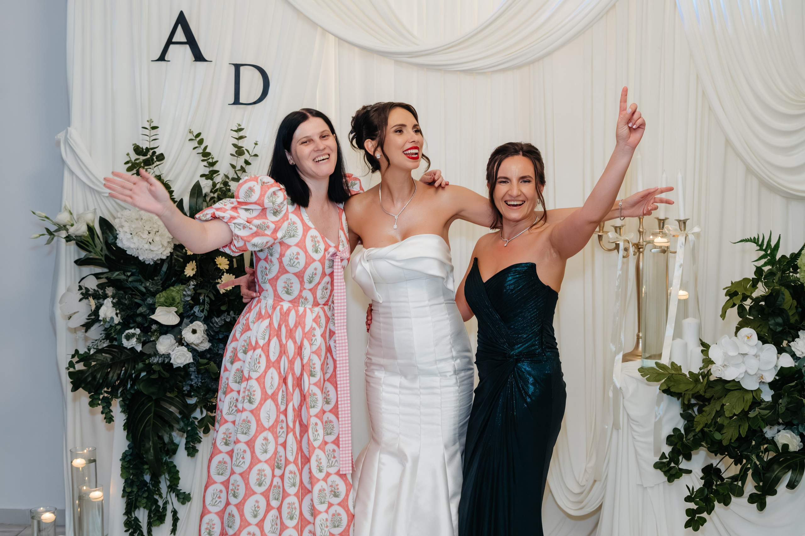 Povestea de nuntă a lui Anca și Dragoș în Bacău | Fotografie de Eveniment. Raw Studio. Fotograful tau de nunta!