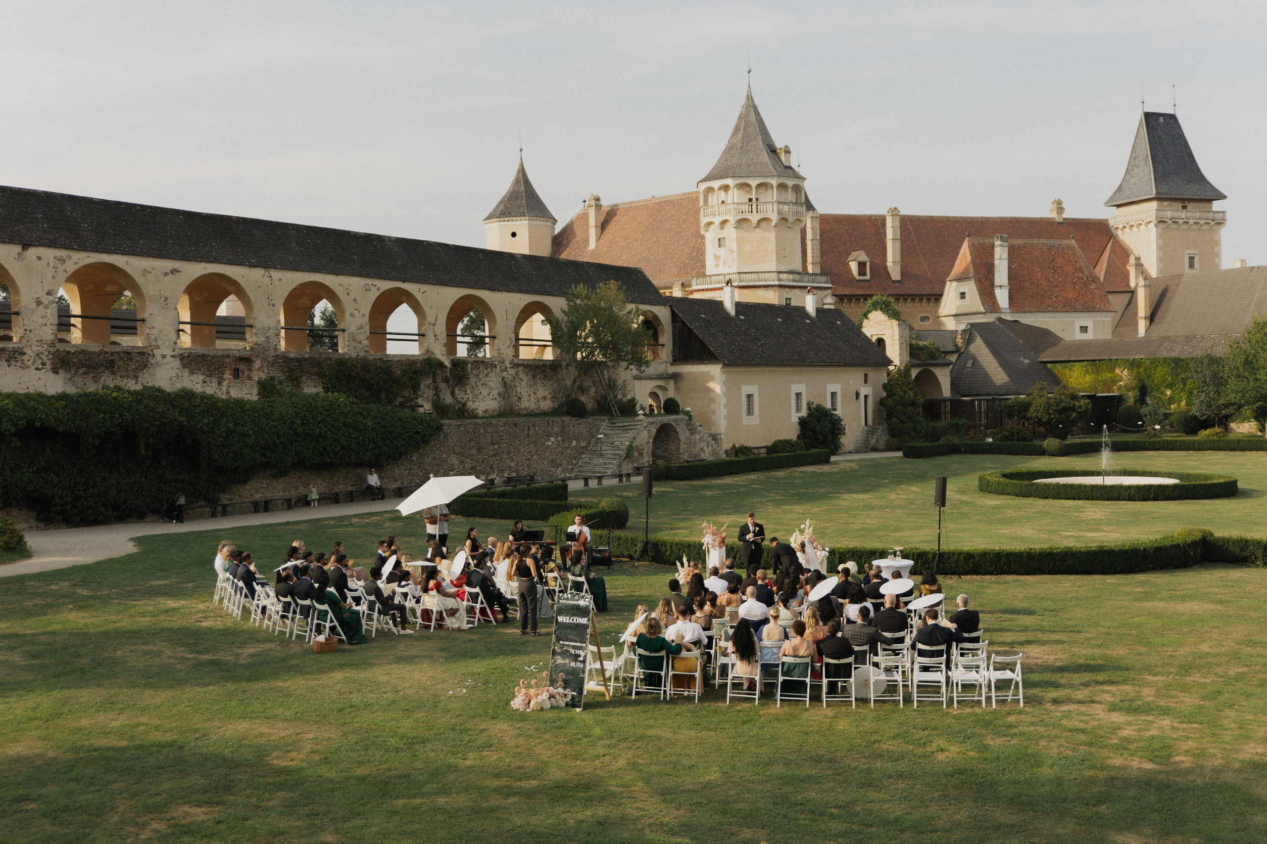 Elegant Castle Wedding in Austria | Alwin & Ruth’s Fairytale Celebration. Wedding photographer and videographer based in Timisoara, Romania