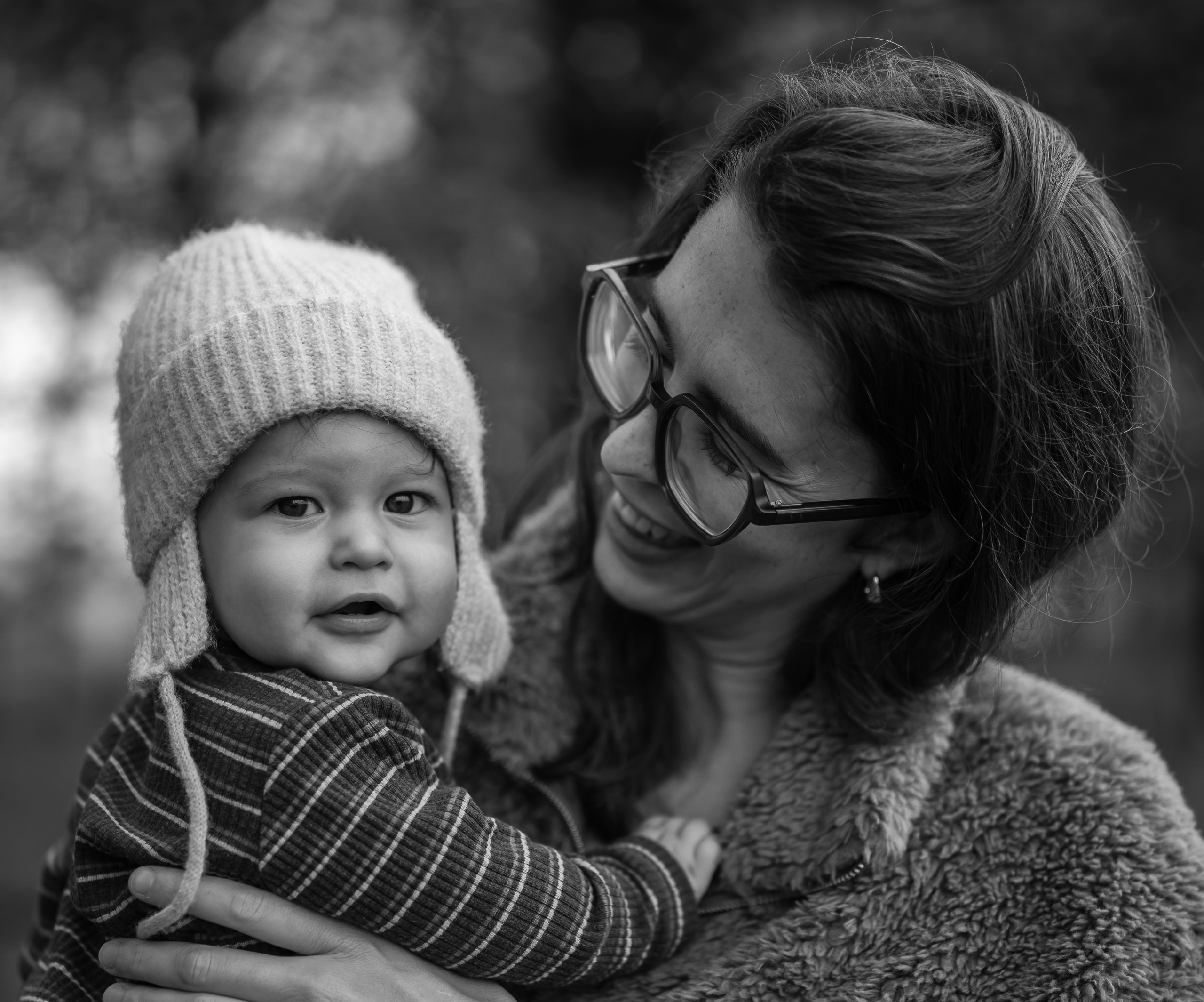 Familieshoot | Warme en Spontane Familiefotografie vol Emotie. Kapture Fotografie – Huwelijksfotografie & Portretfotografie voor pure liefdevolle momenten