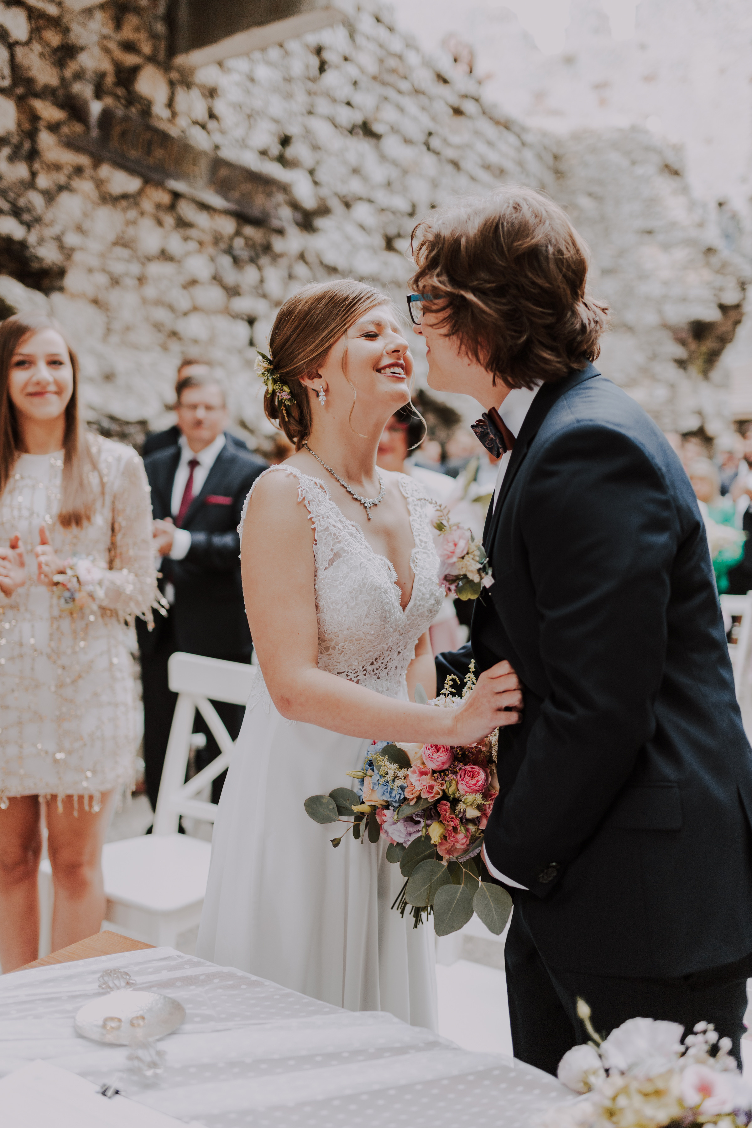 Ślub plenerowy na zamkuw Ogrodzieńcu: Katarzyna&Piotr. Karkowskafoto - fotografia miłości