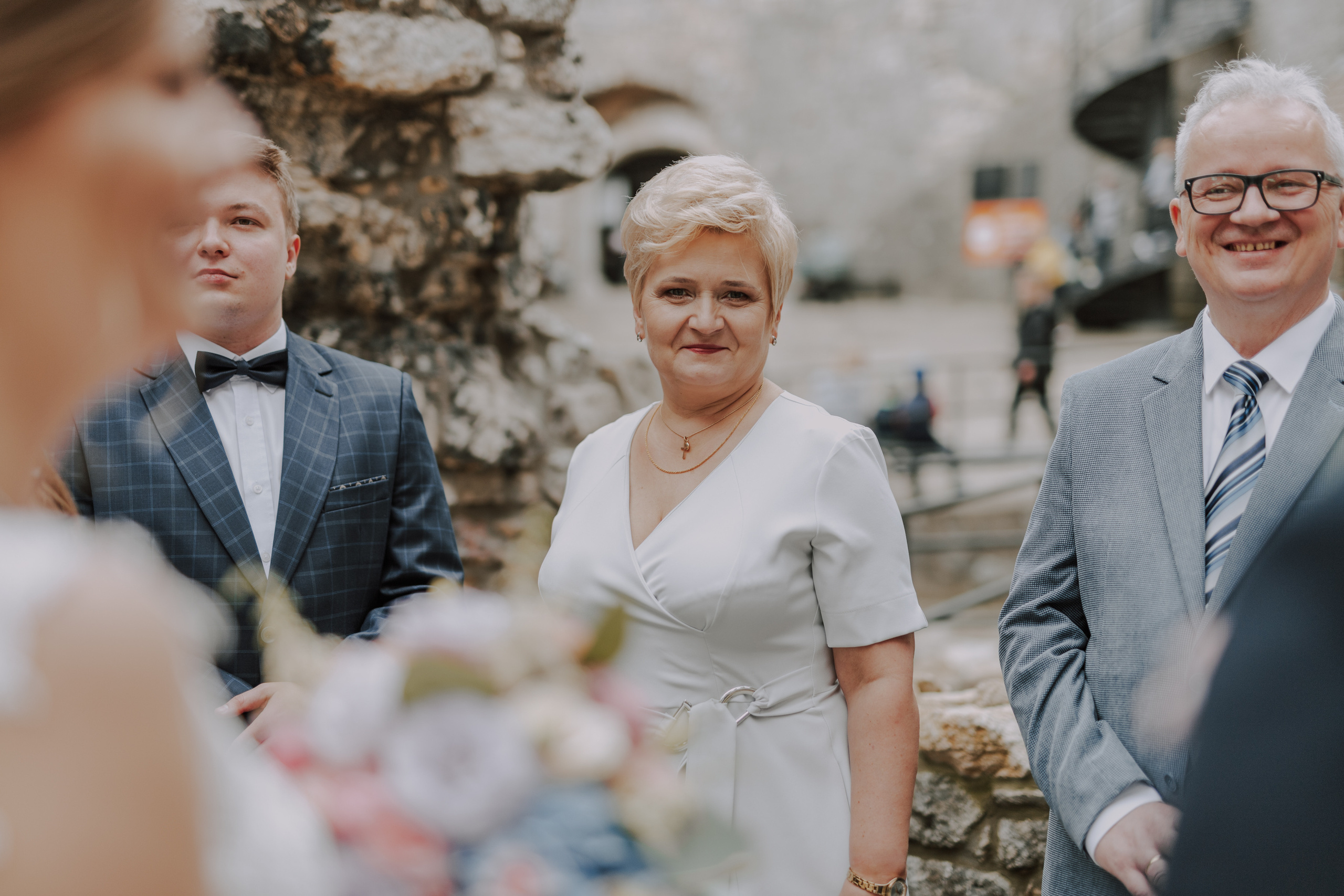 Ślub plenerowy na zamkuw Ogrodzieńcu: Katarzyna&Piotr. Karkowskafoto - fotografia miłości