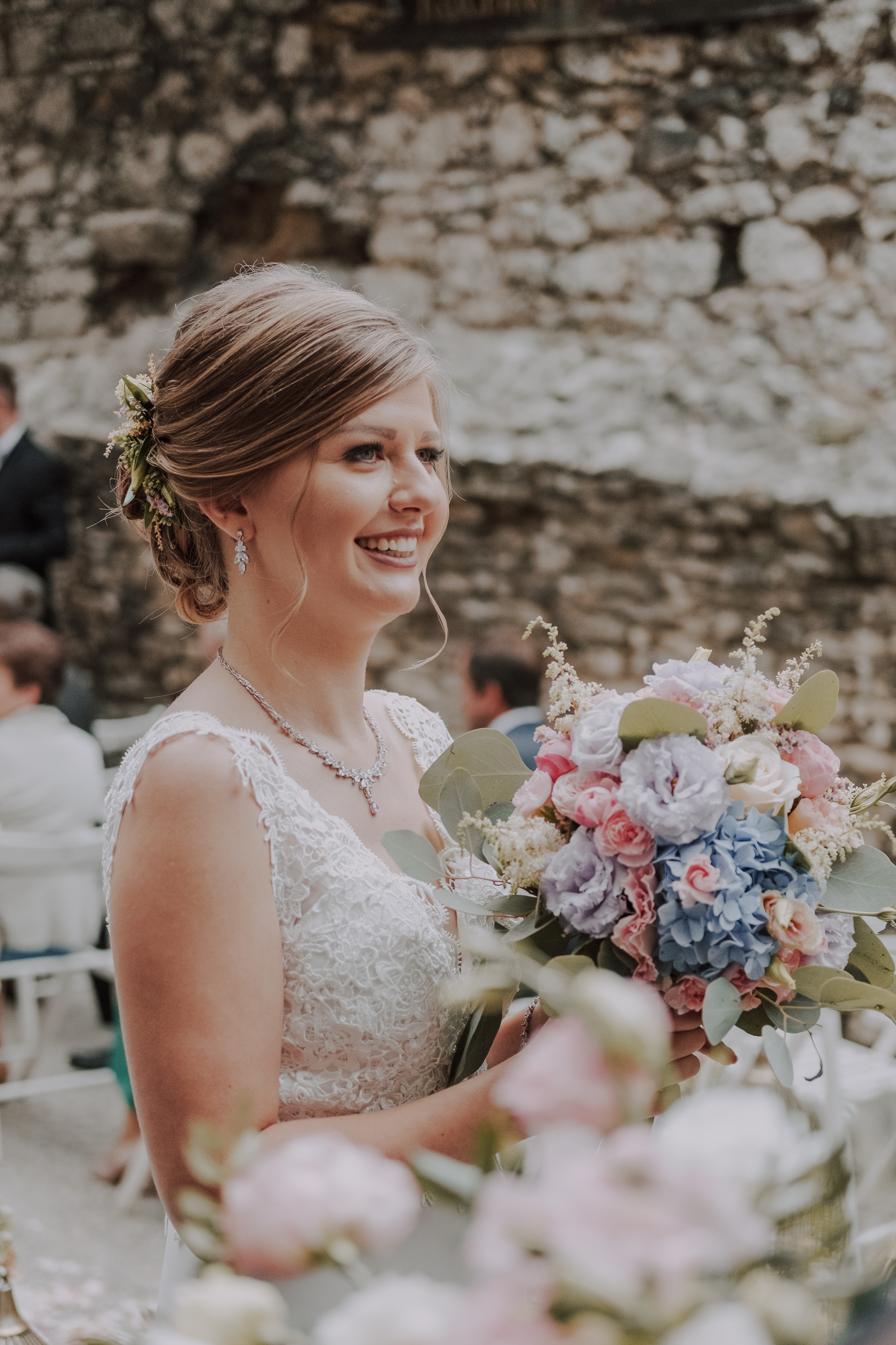 Ślub plenerowy na zamkuw Ogrodzieńcu: Katarzyna&Piotr. Karkowskafoto - fotografia miłości