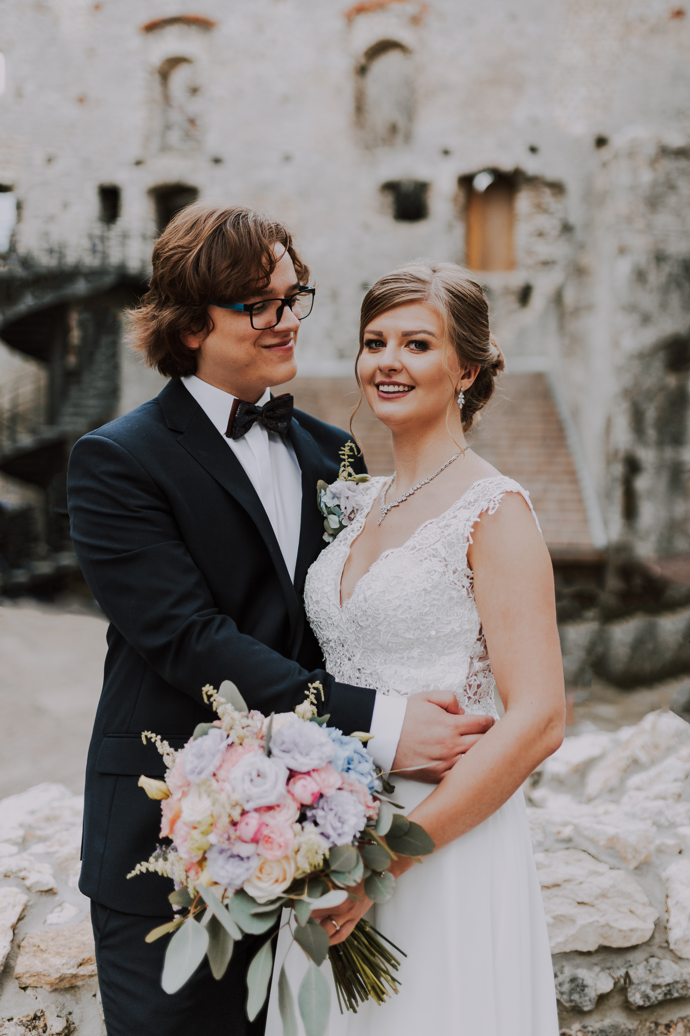 Ślub plenerowy na zamkuw Ogrodzieńcu: Katarzyna&Piotr. Karkowskafoto - fotografia miłości