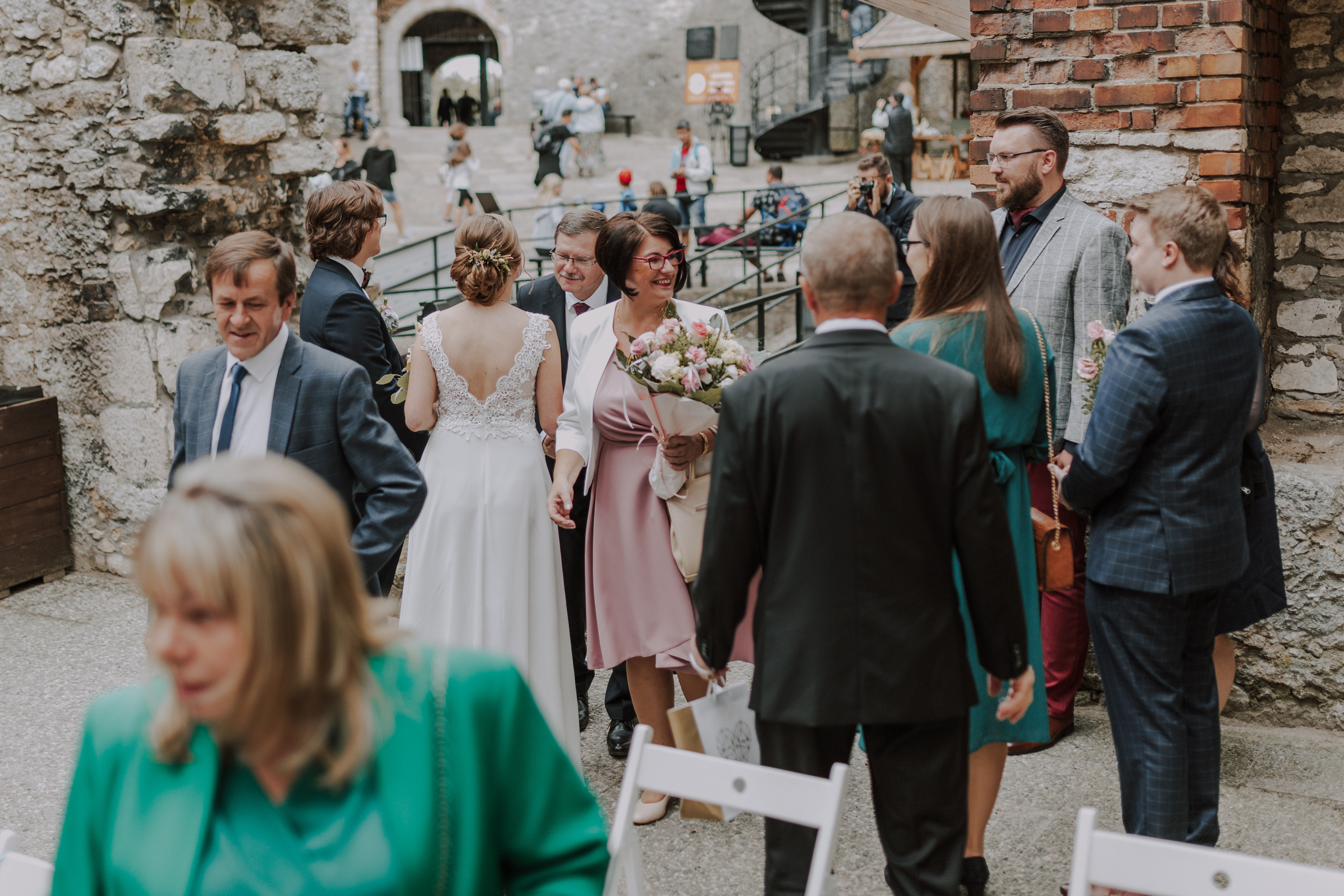 Ślub plenerowy na zamkuw Ogrodzieńcu: Katarzyna&Piotr. Karkowskafoto - fotografia miłości