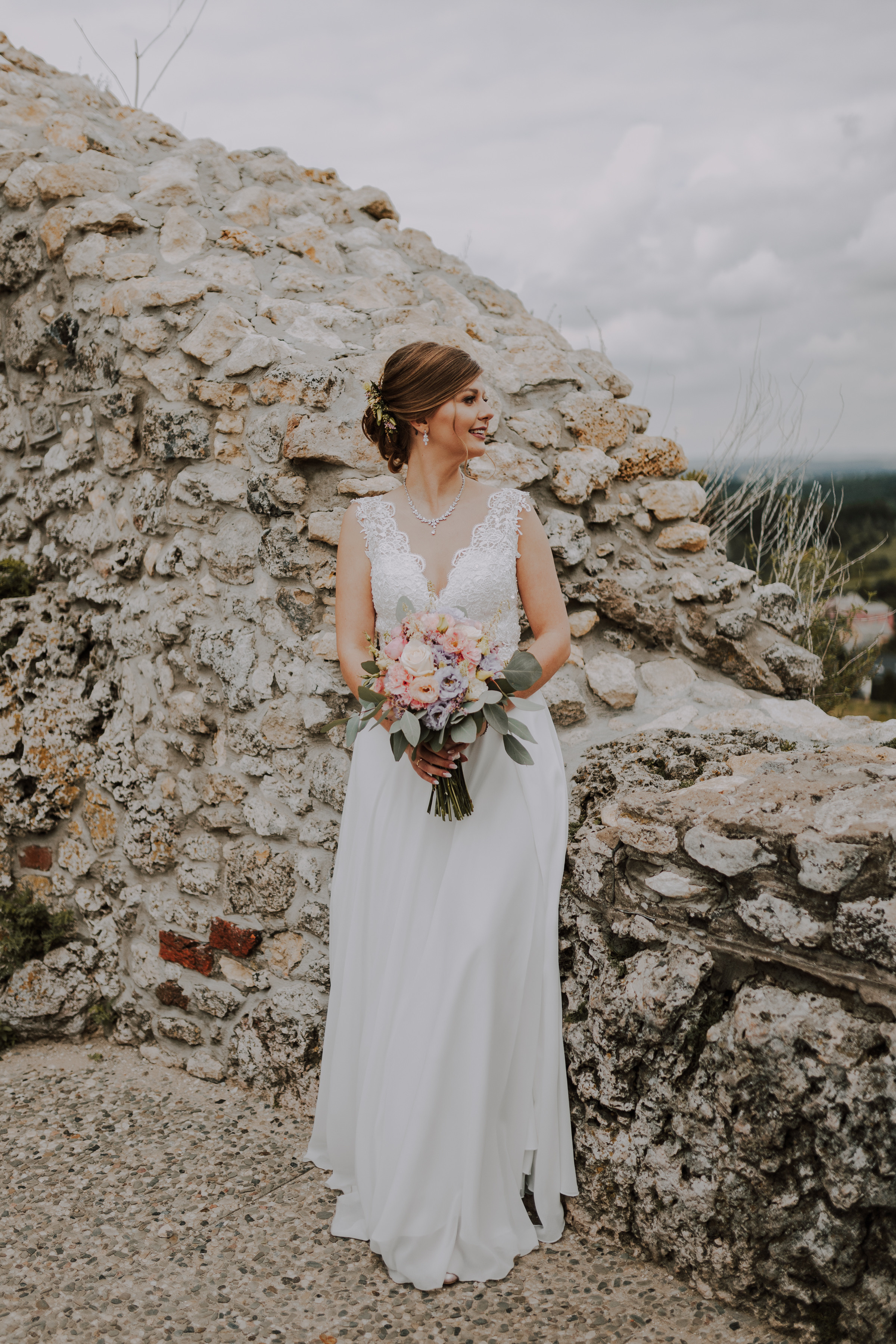 Ślub plenerowy na zamkuw Ogrodzieńcu: Katarzyna&Piotr. Karkowskafoto - fotografia miłości