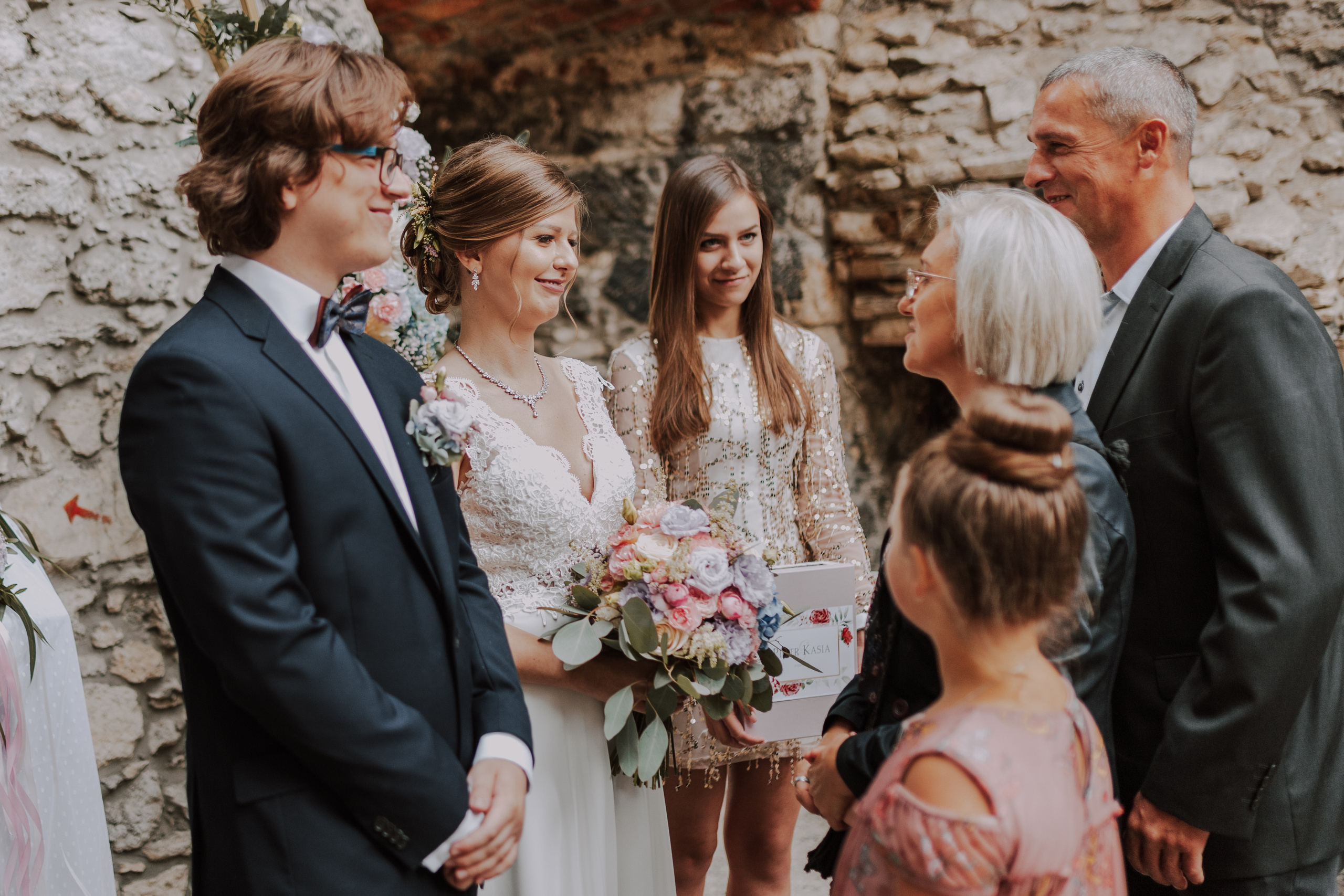 Ślub plenerowy na zamkuw Ogrodzieńcu: Katarzyna&Piotr. Karkowskafoto - fotografia miłości