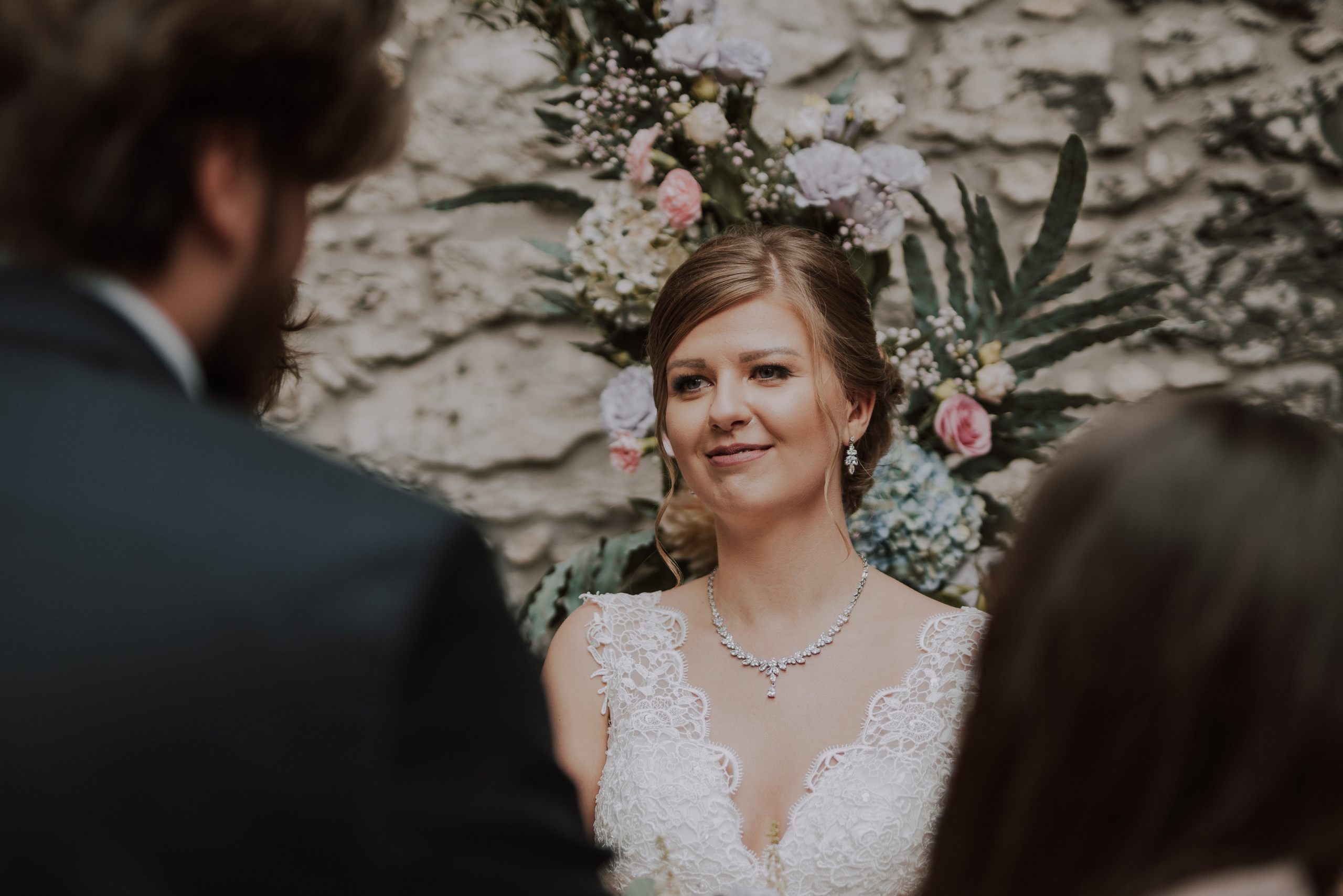 Ślub plenerowy na zamkuw Ogrodzieńcu: Katarzyna&Piotr. Karkowskafoto - fotografia miłości